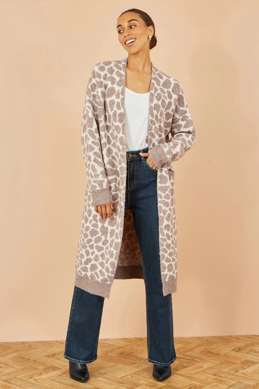 Yumi Beige Animal Intarsia Long Cardigan - Image 4