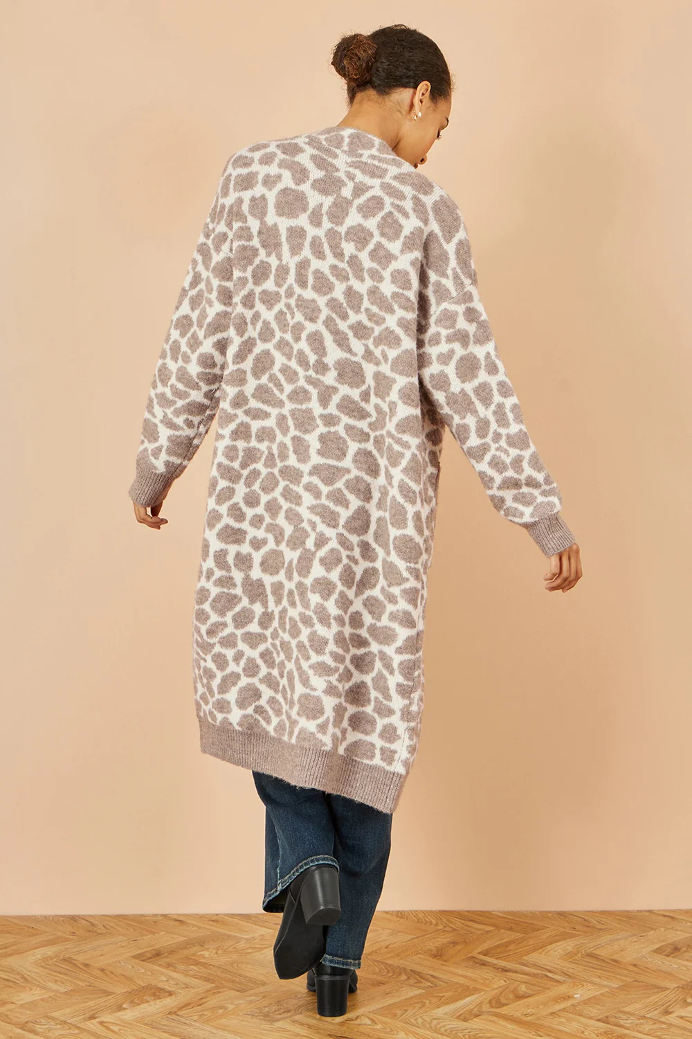 Yumi Beige Animal Intarsia Long Cardigan - Image 5