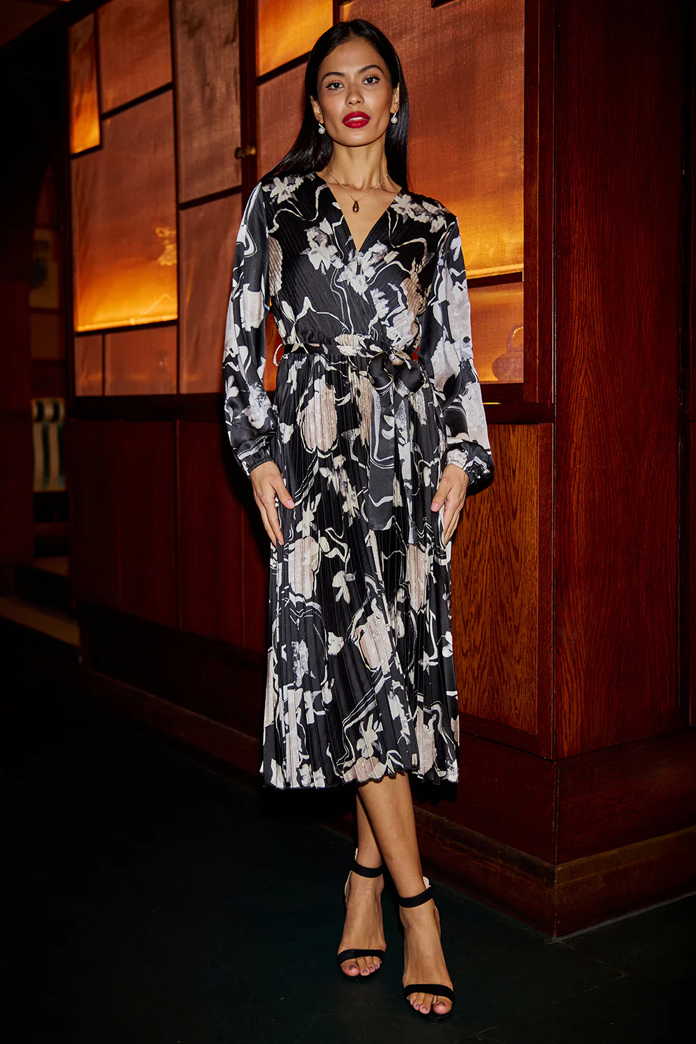 Yumi Black Floral Satin Pleated Midi Dress - Image 7