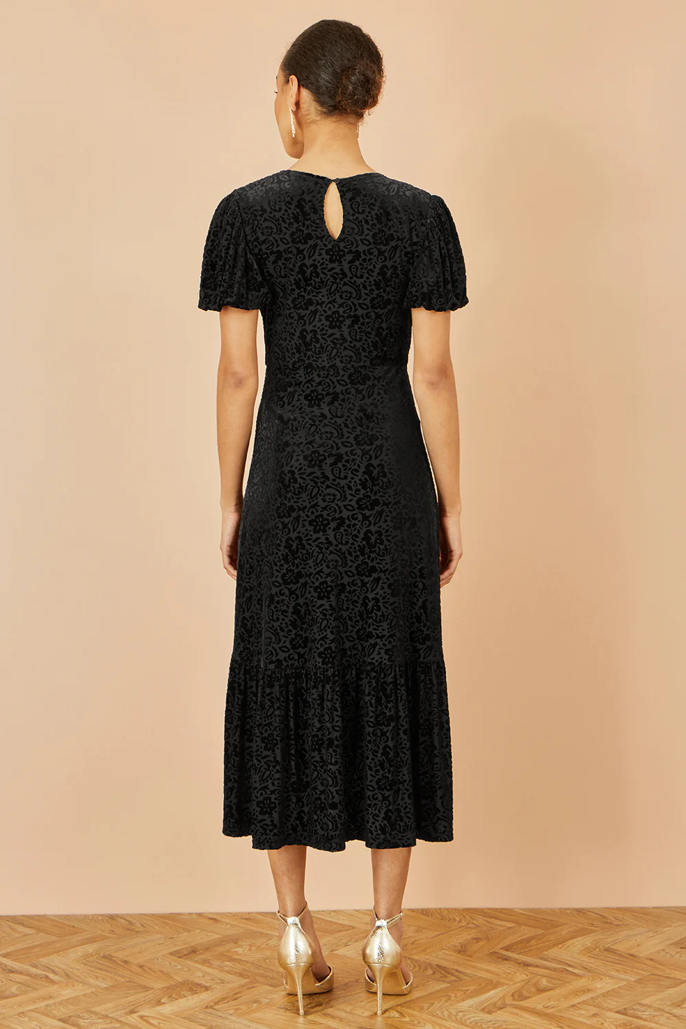 Yumi Black Floral Velour Velvet Twist Waist Midi Dress - Image 4