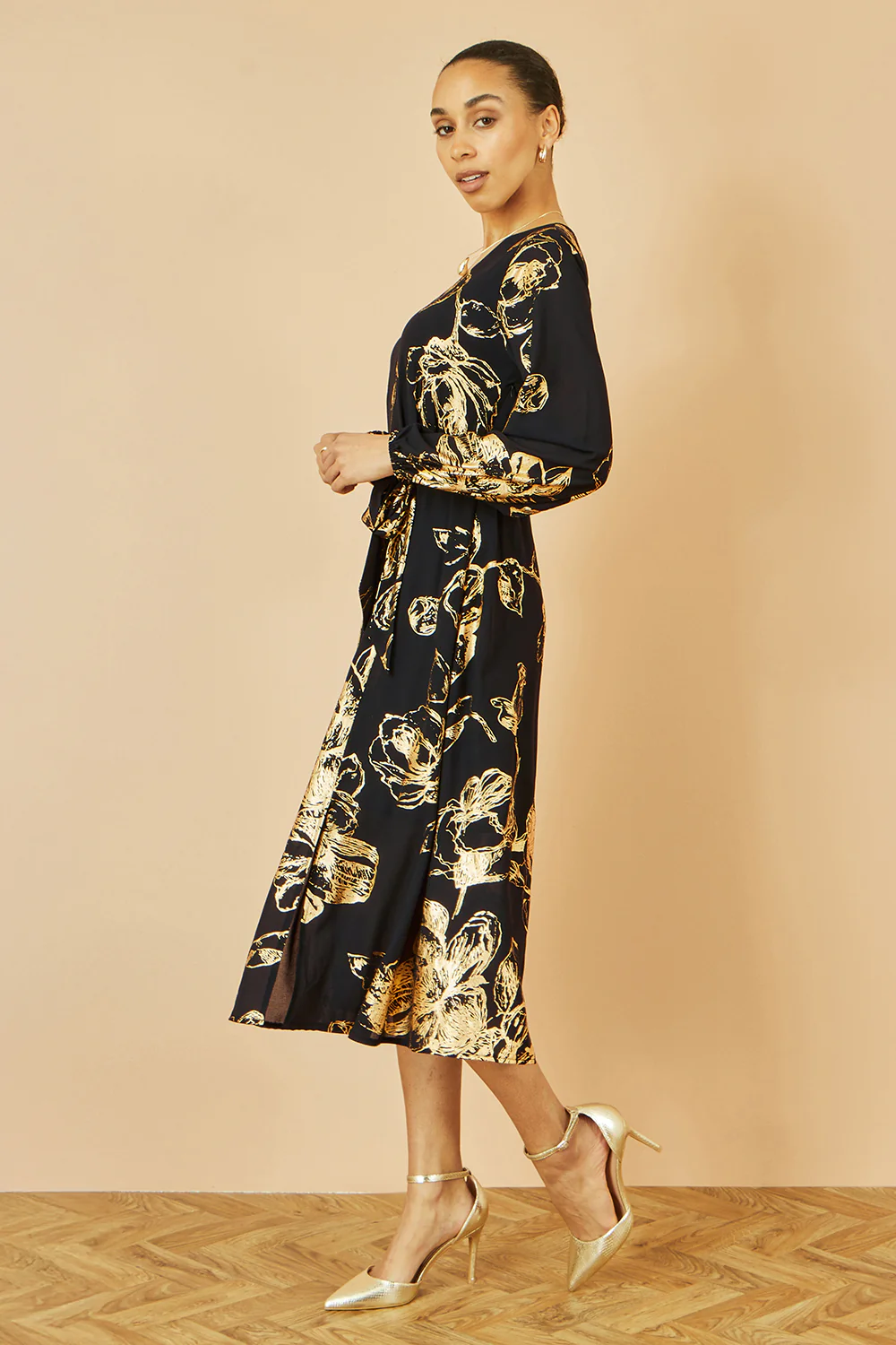 Yumi Black Foil Rose Print Midi Dress - Image 4