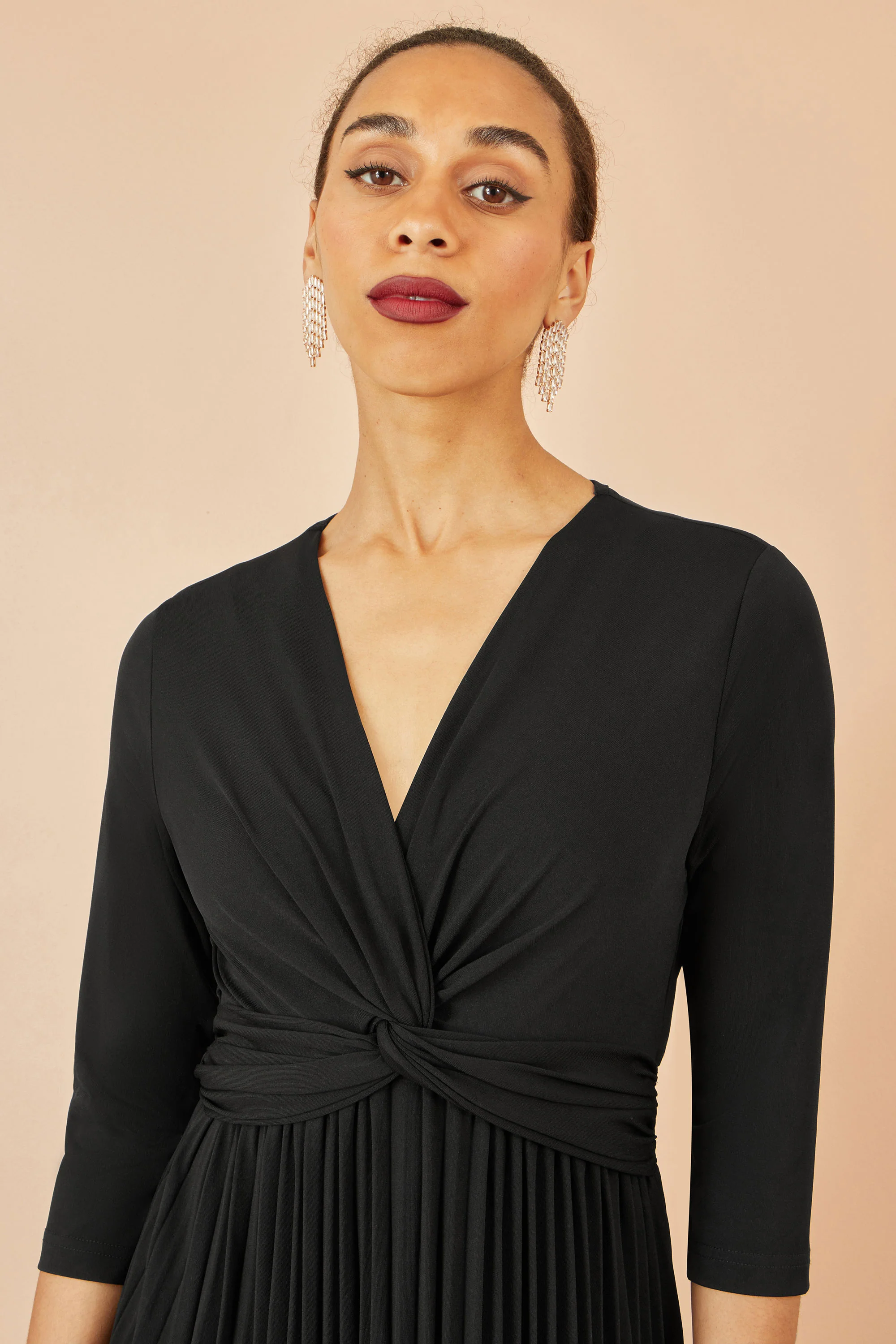 Yumi Black Jersey Knot Waist Pleated Midi Dress - Image 2