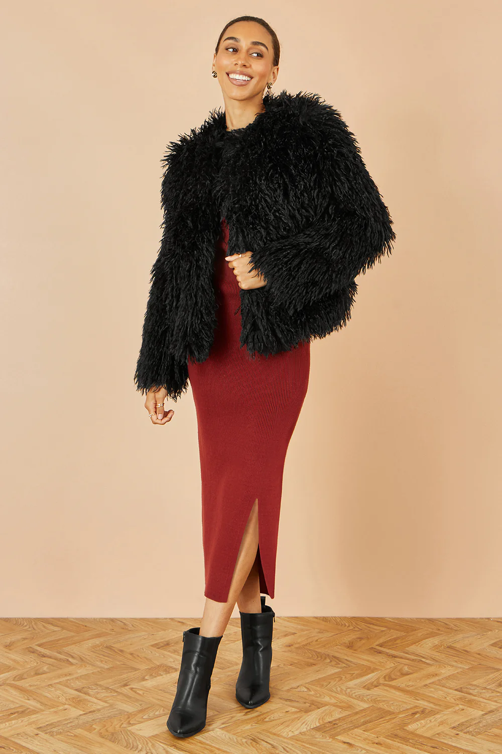Yumi Black Luxe Fluffy Faux Fur Coat - Image 2