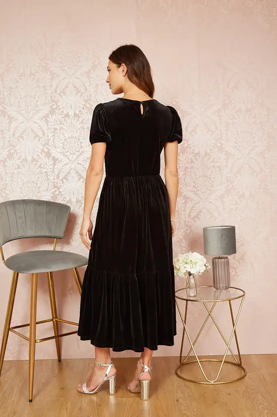Yumi Black Velvet Midi Dress - Image 4