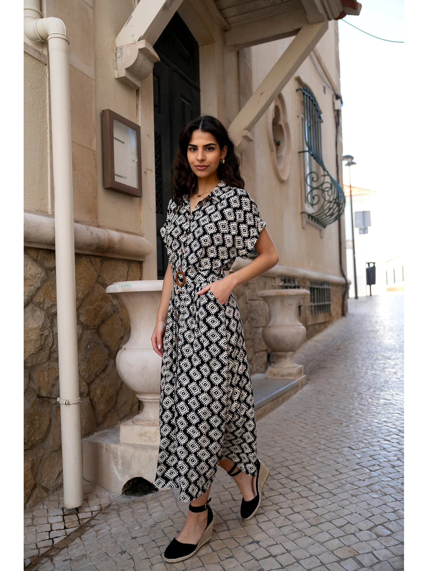 Yumi Black Viscose Midi Shirt Dress With Matching Belt - Image 3