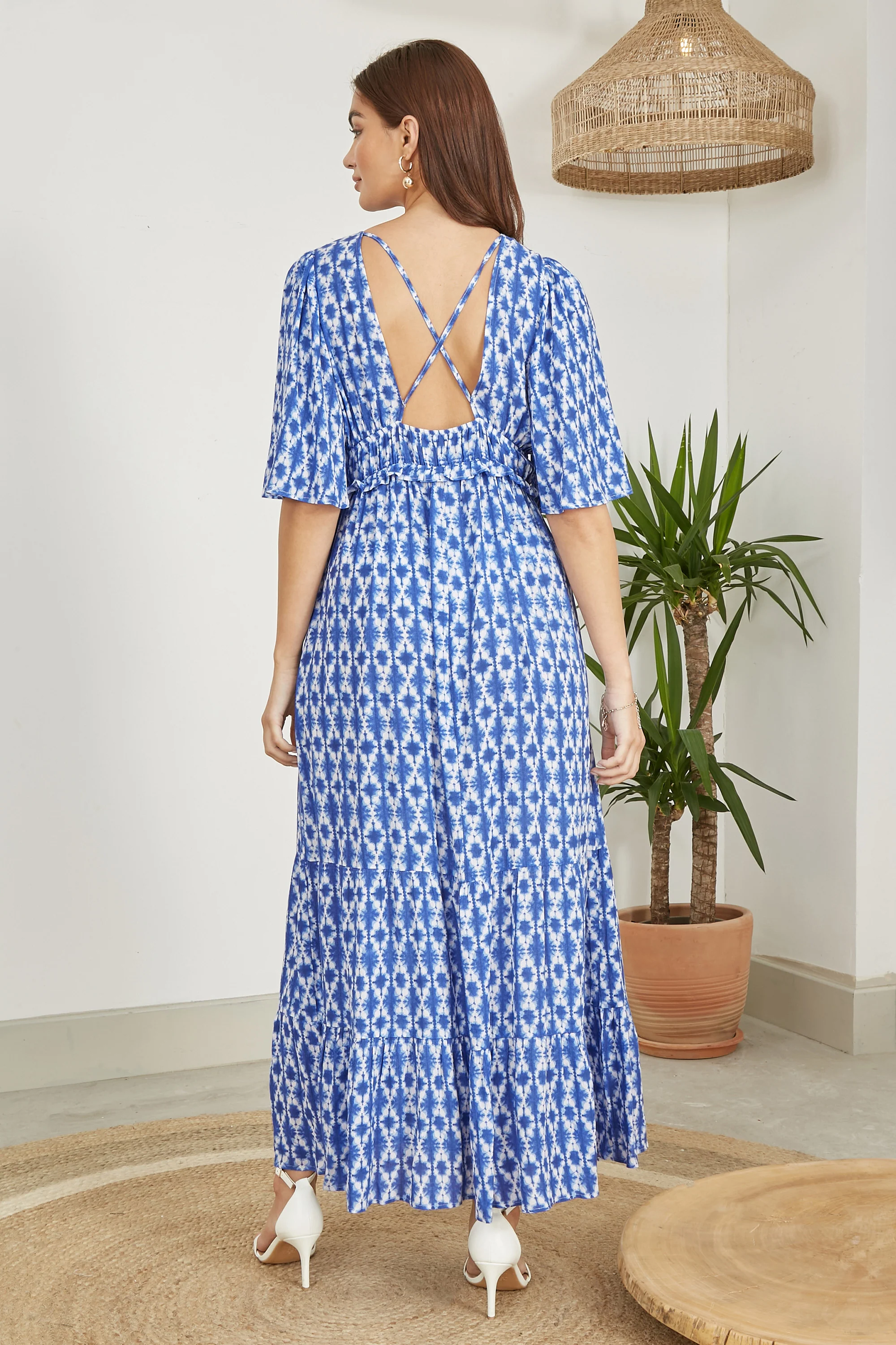 Yumi Blue Aztec Print Maxi Dress With Cross Over Back - Image 5