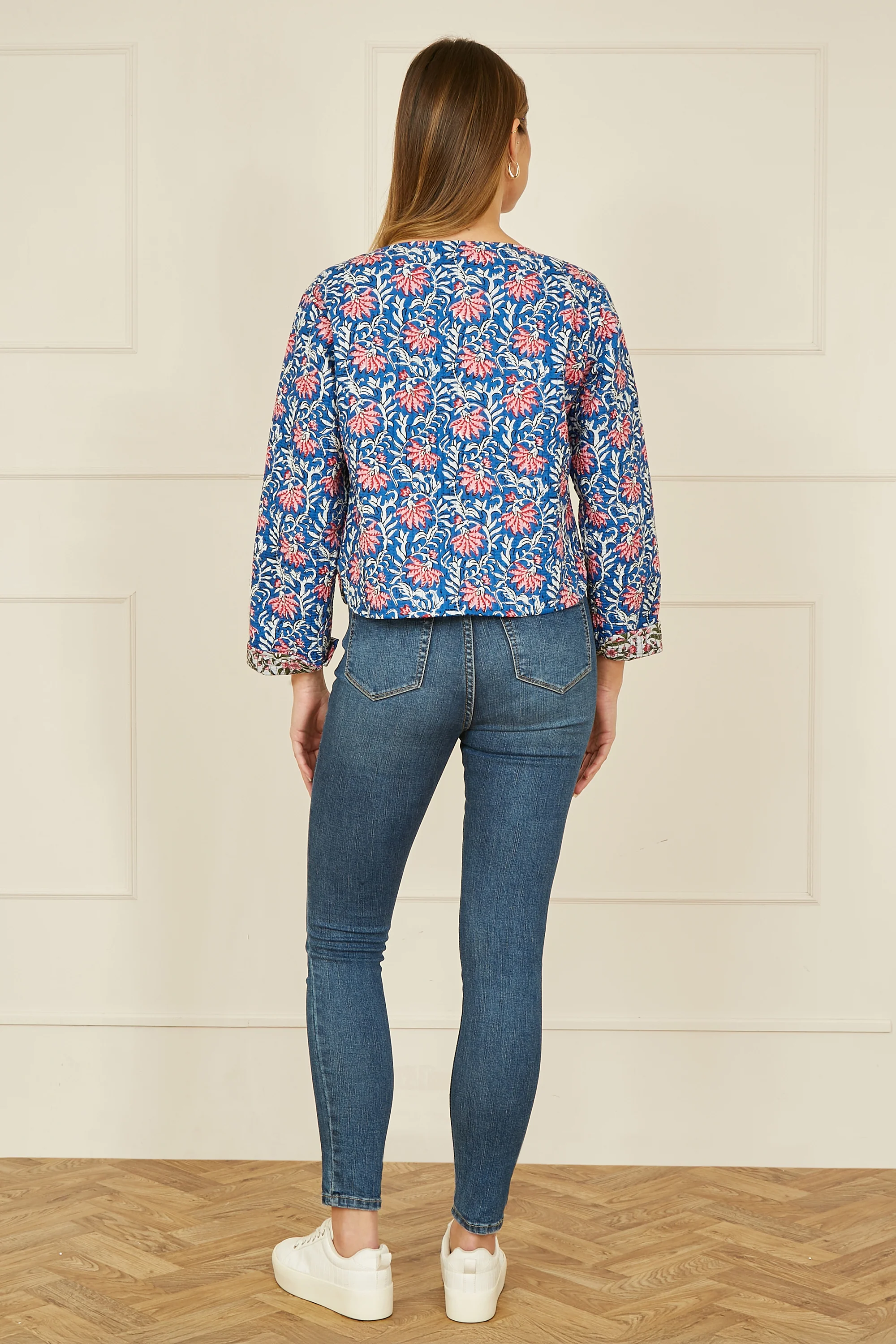 Yumi Blue Floral Reversible Cotton Quilted Jacket - Image 3