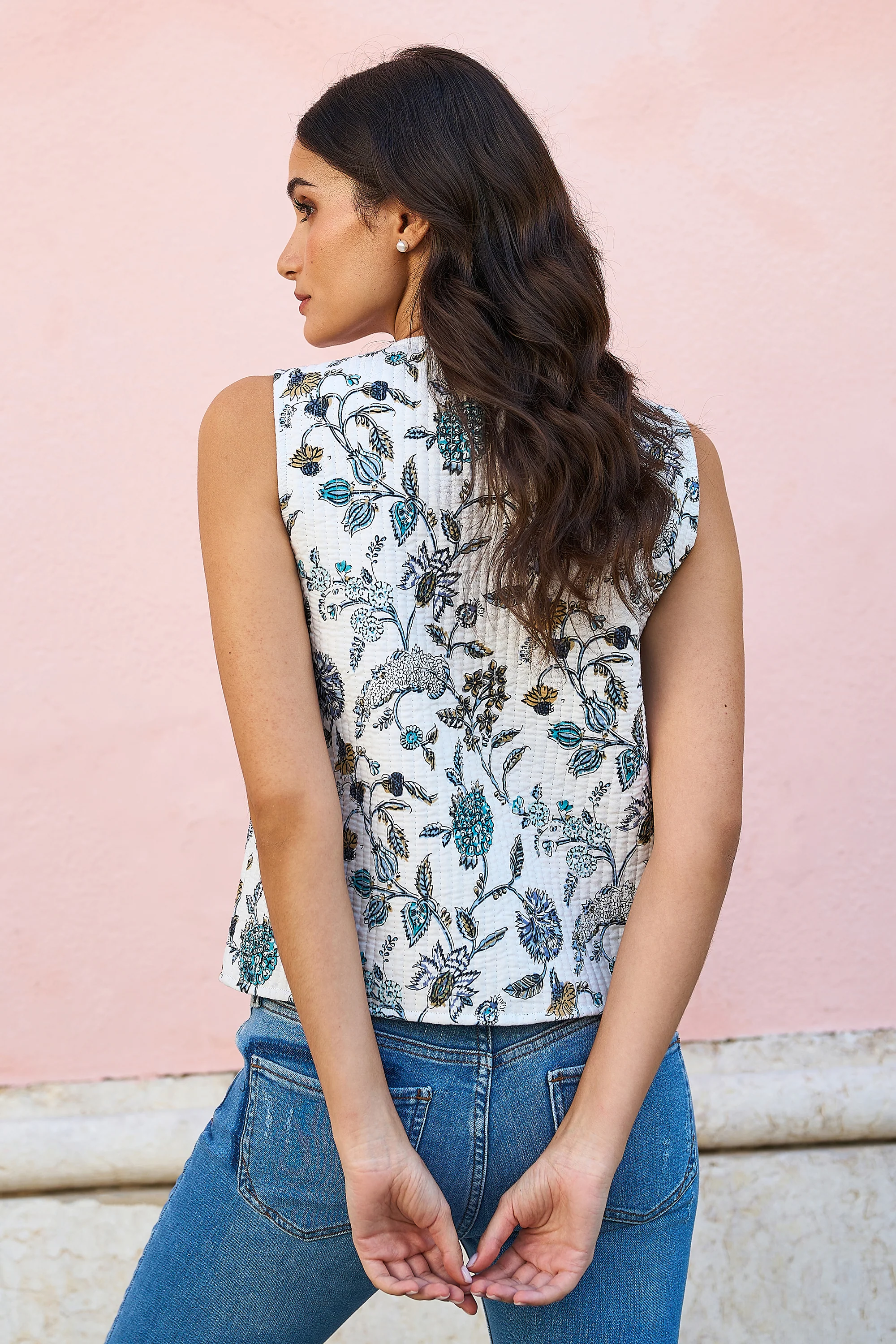 Yumi Blue Leaf Reversible Cotton Quilted Waistcoat - Image 3