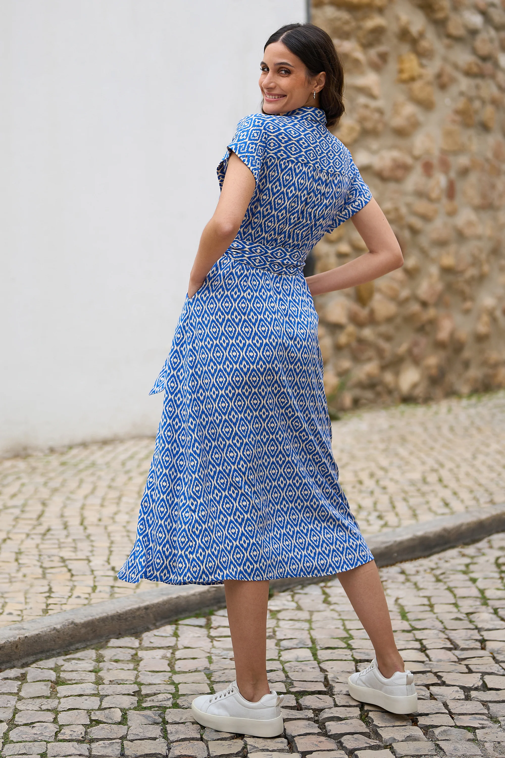 Yumi Blue Viscose Midi Shirt Dress With Matching Belt - Image 4