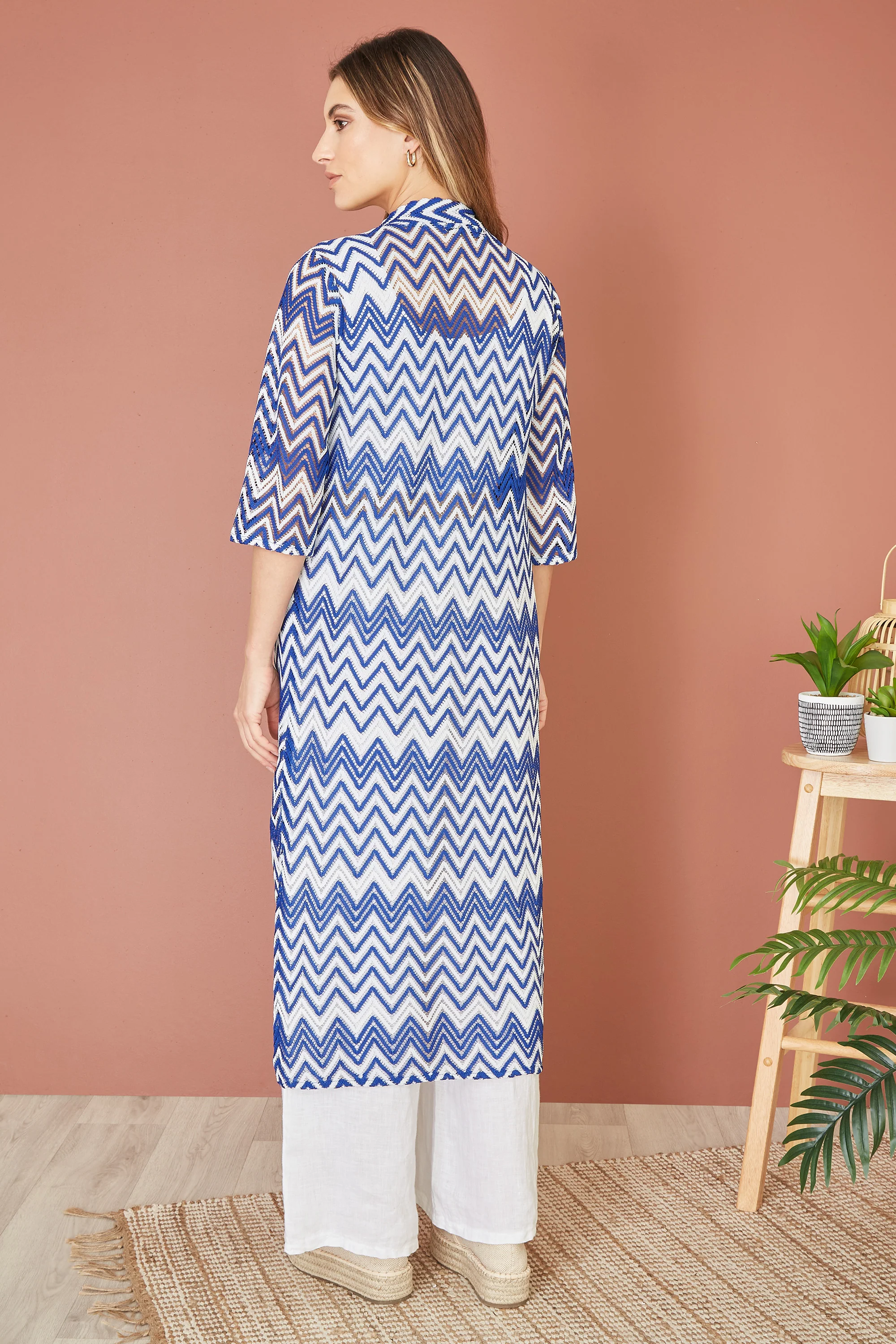 Yumi Blue Zig Zag Crochet Long Knitted Kimono - Image 4
