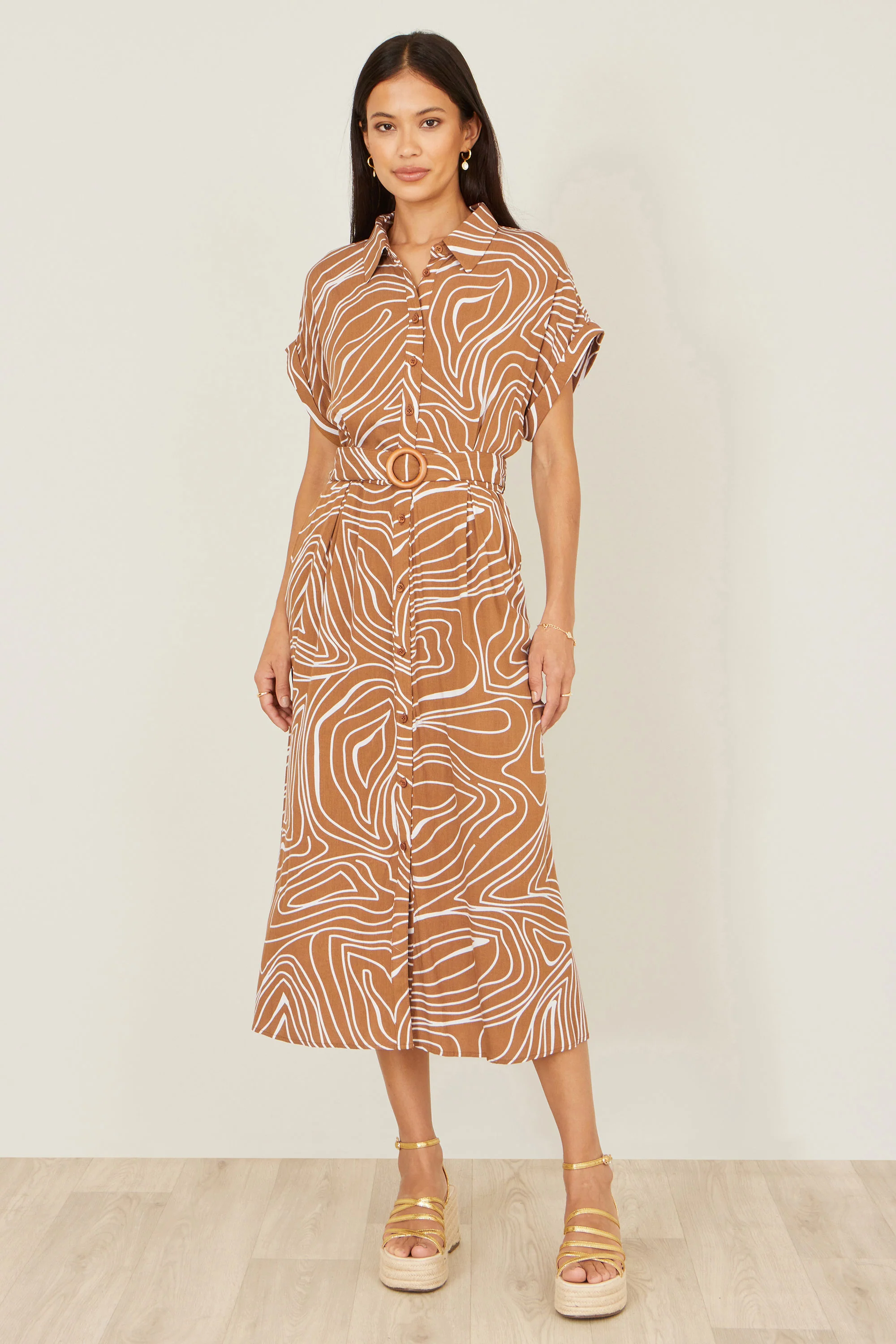 Yumi Brown Abstract Swirl Print Relaxed Midi Shirt Dress With Belt - Image 3