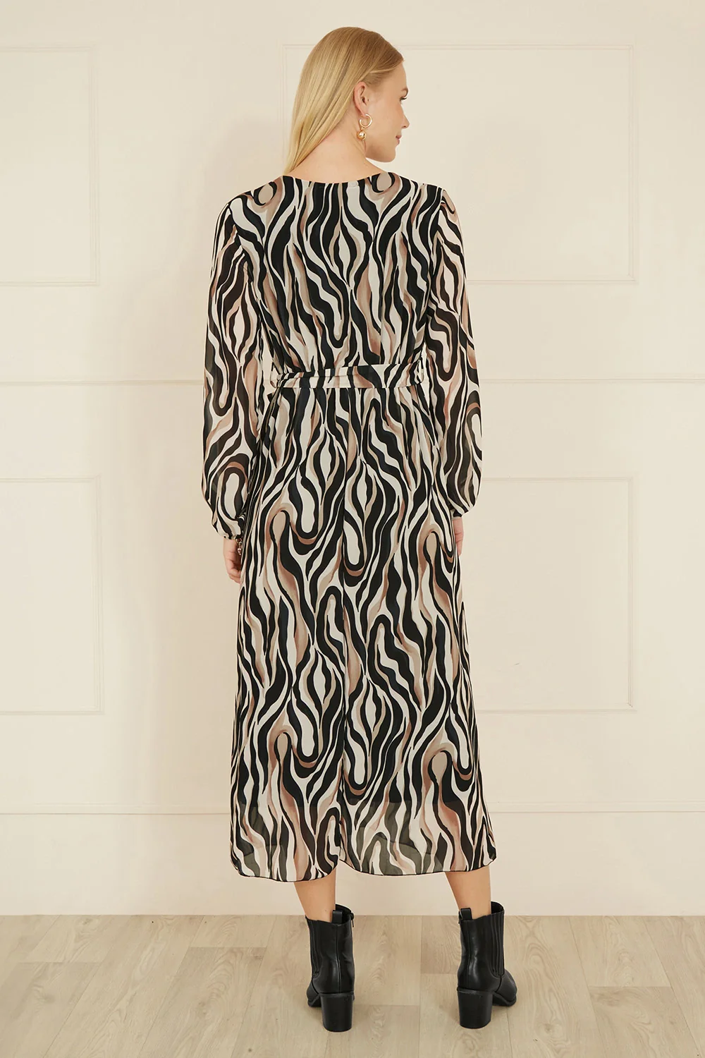 Yumi Brown Animal Swirl Midi Wrap Dress - Image 4