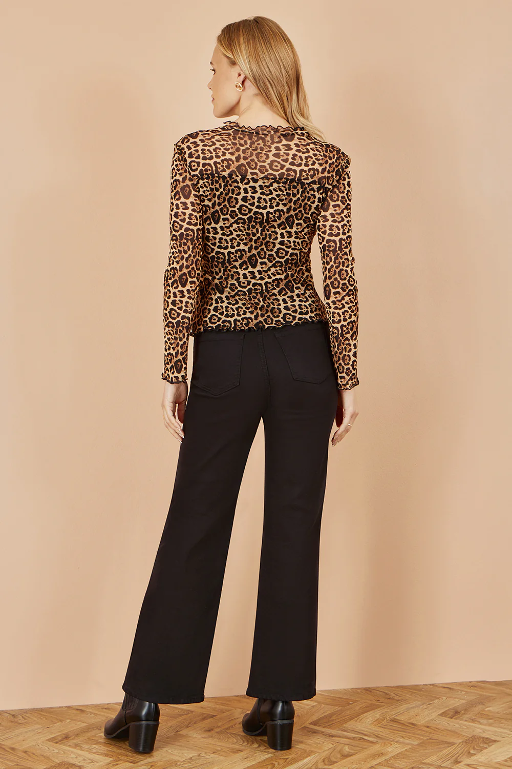 Yumi Brown Leopard Print Mesh Stretch Fitted Top - Image 4
