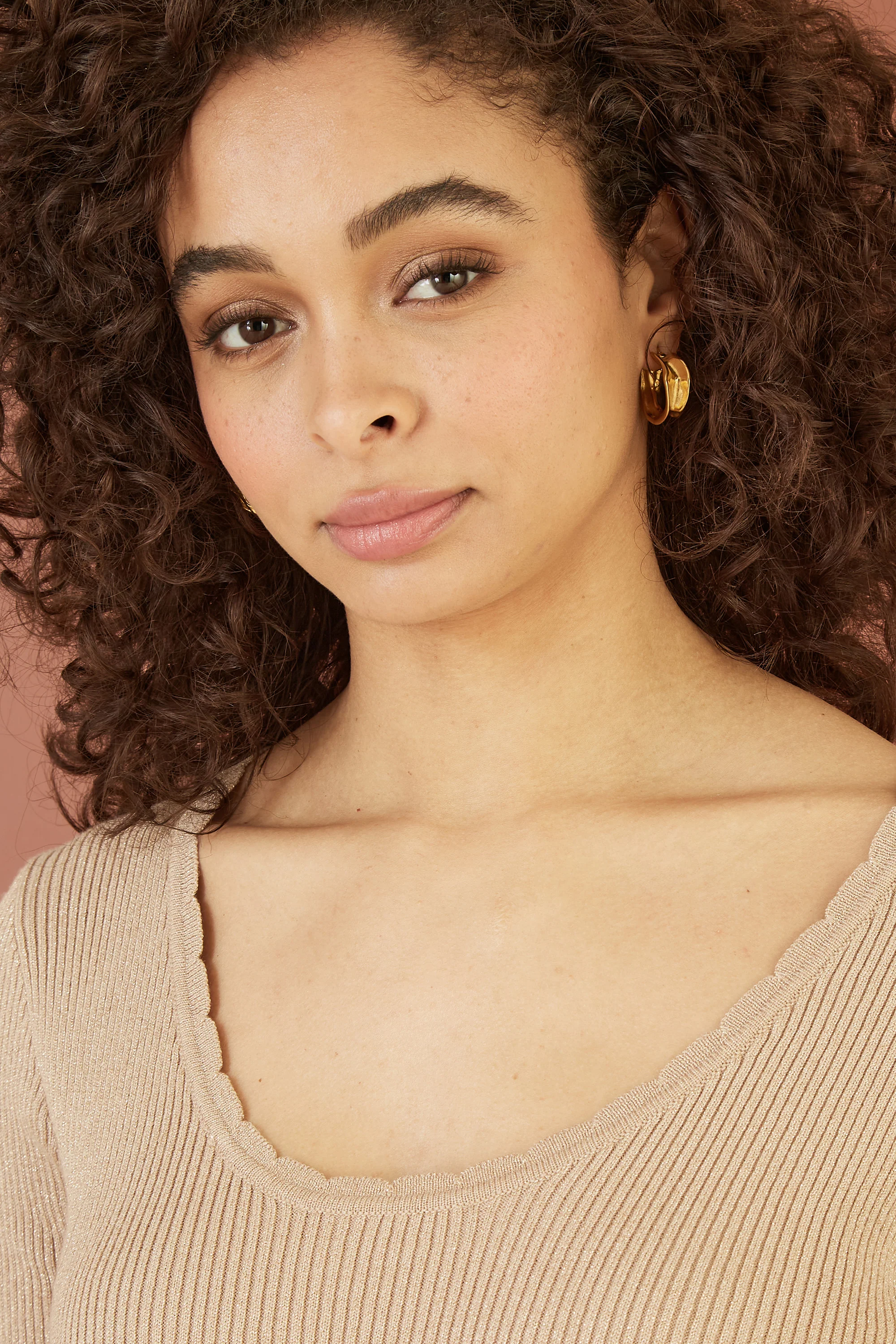 Yumi Gold Metallic Knitted Ribbed Top - Image 3