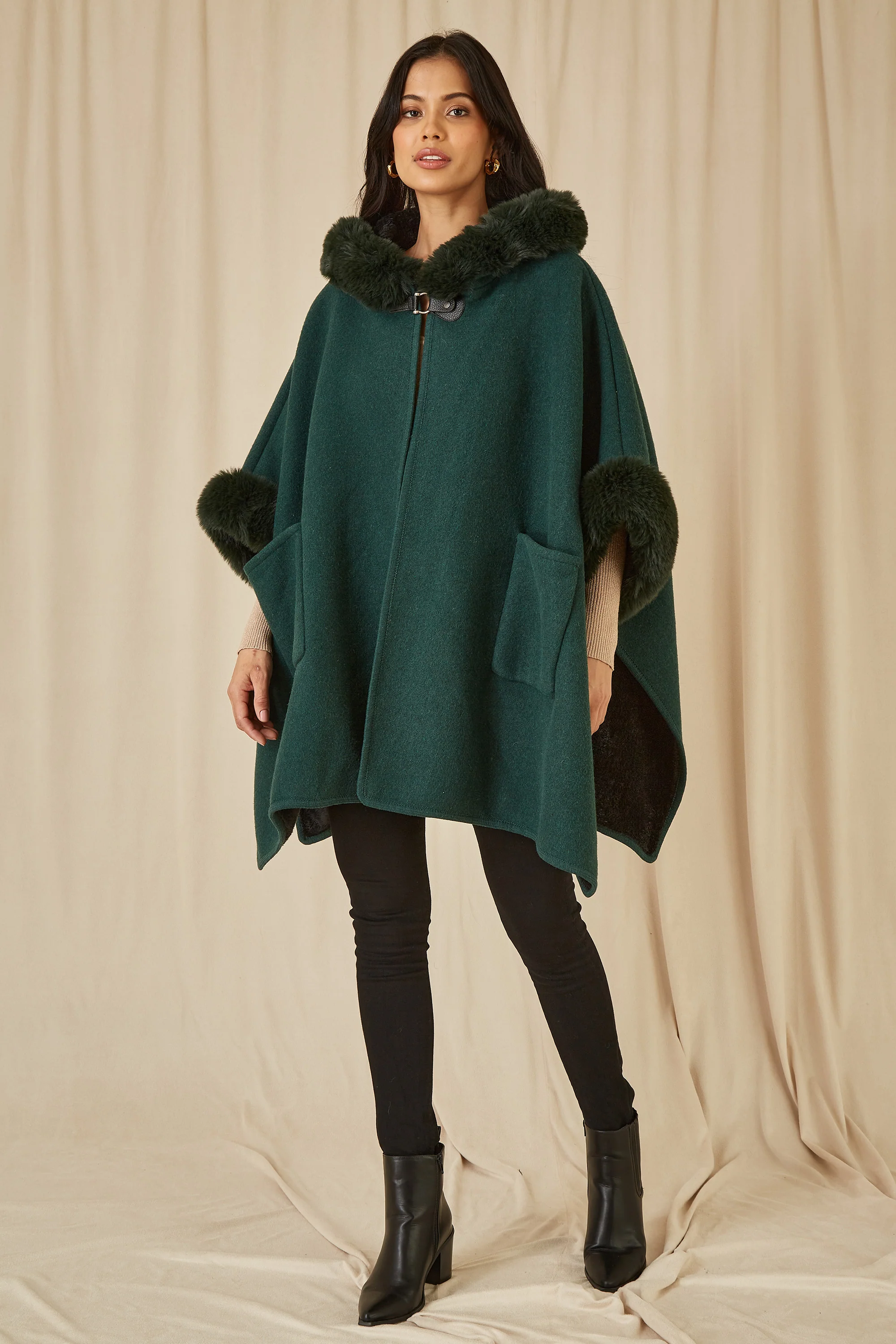 Yumi Green Cape With Luxe Fur Trim And Lining - Image 2