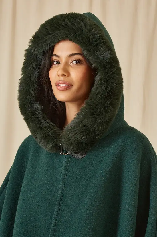 Yumi Green Cape With Luxe Fur Trim And Lining - Image 6