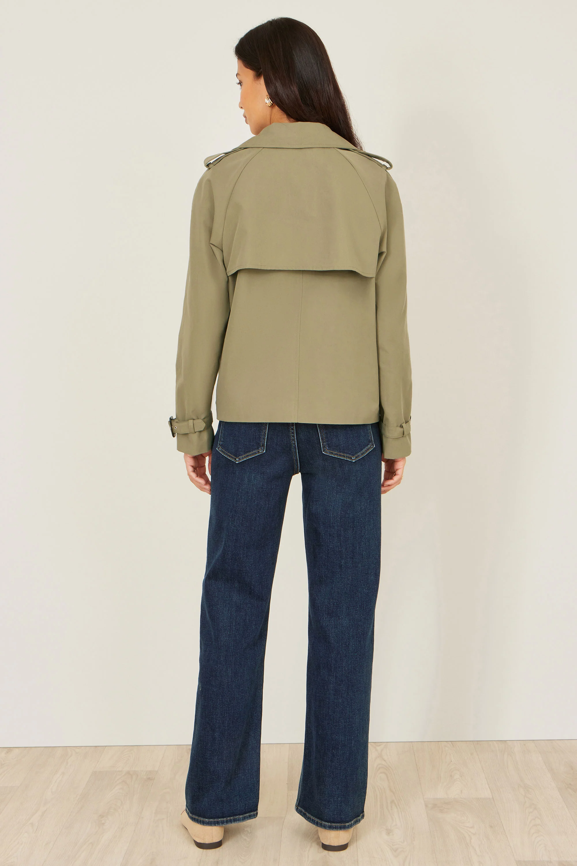 Yumi Green Cropped Trench Jacket With Pockets and Check Lining - Image 4