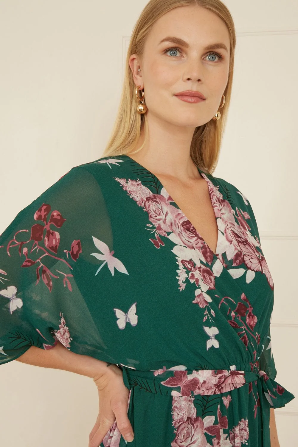 Yumi Green Floral Kimono Dipped Hem Dress - Image 3