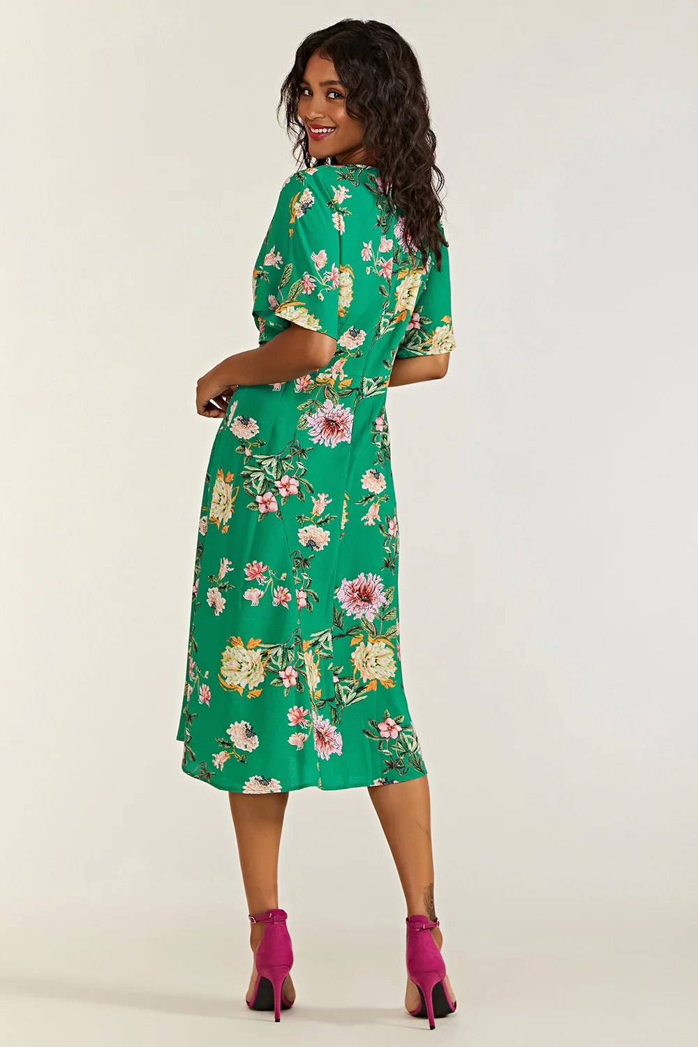 Yumi Green Floral Kimono Midi Dress - Image 2