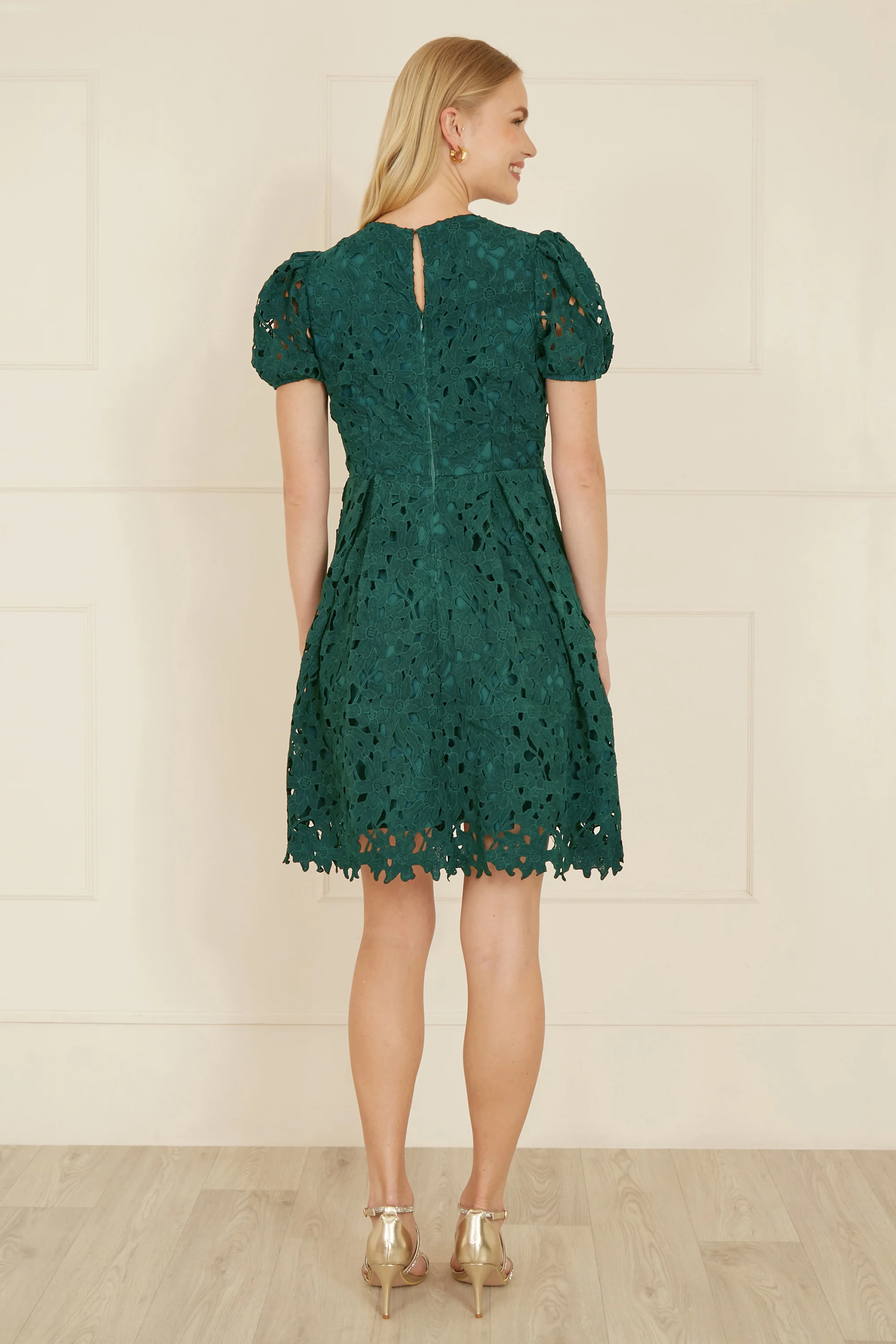Yumi Green Lace Skater Dress With Puff Sleeves - Image 3