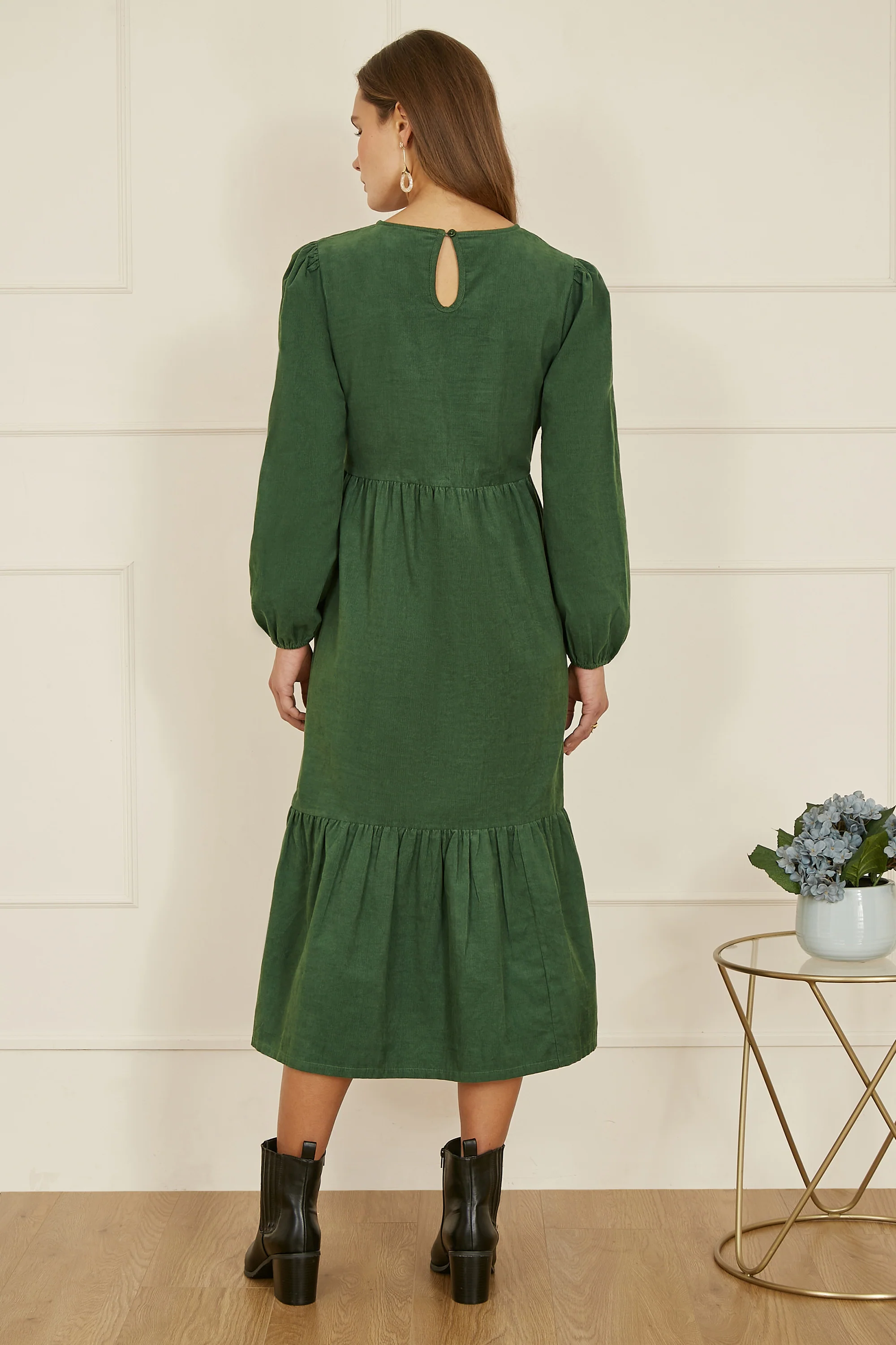 Yumi Green Long Sleeve Midi Dress With Floral Embroidery Bodice - Image 3