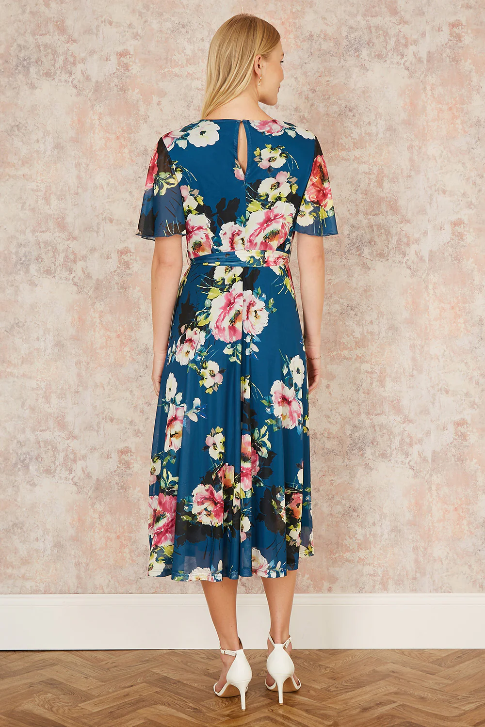 Yumi Green Mesh Floral Midi Dress With Angel Sleeves - Image 5