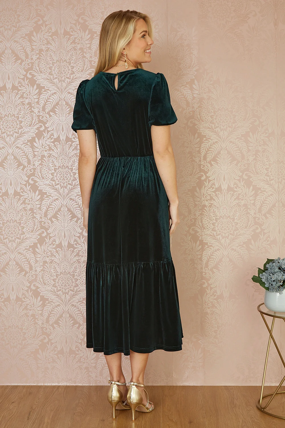 Yumi Green Velvet Midi Dress - Image 3