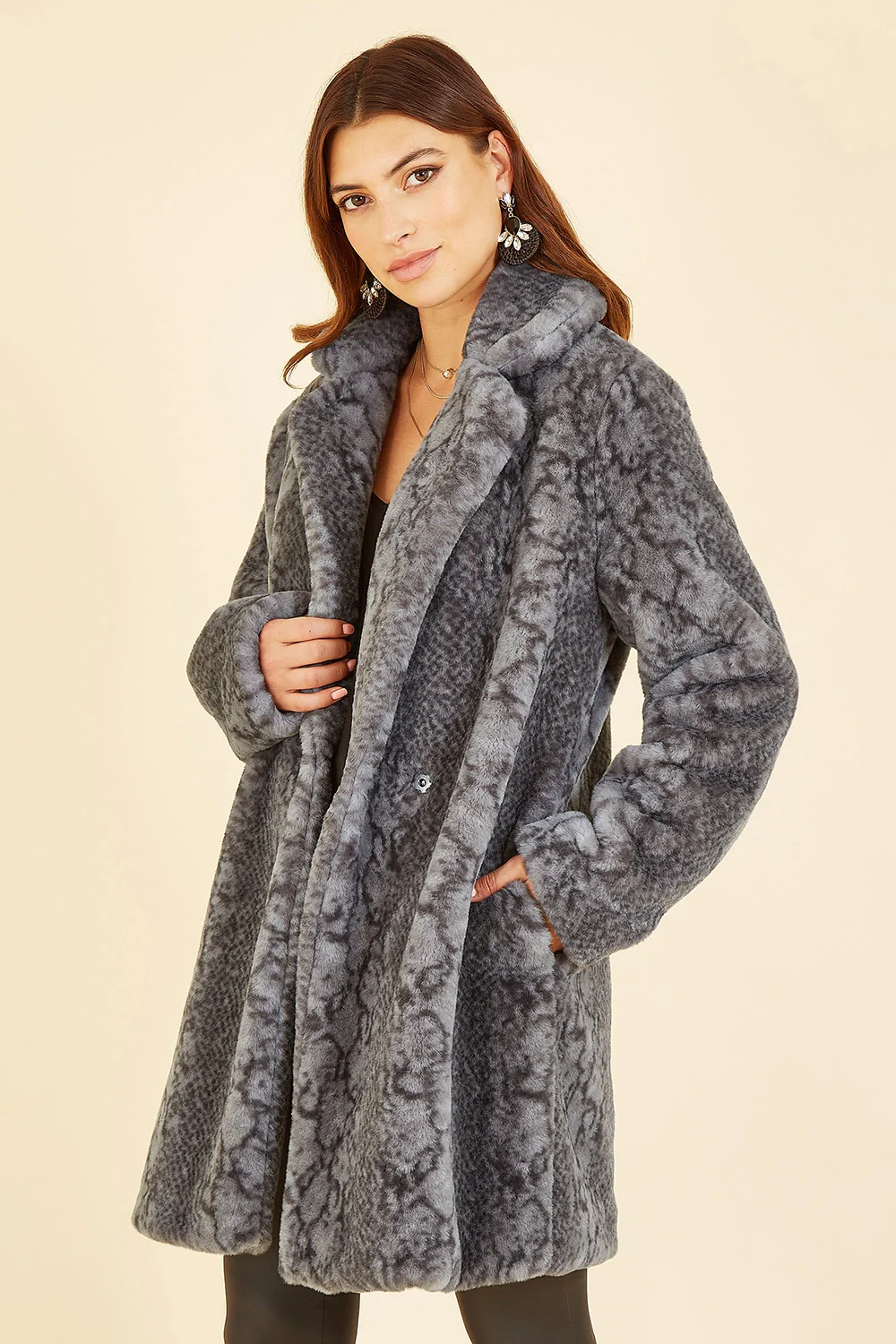 Yumi Grey Snakeskin Print Faux Fur Coat - Image 3
