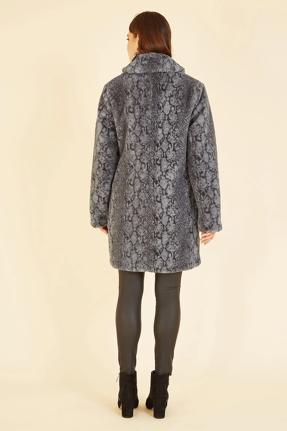Yumi Grey Snakeskin Print Faux Fur Coat - Image 5