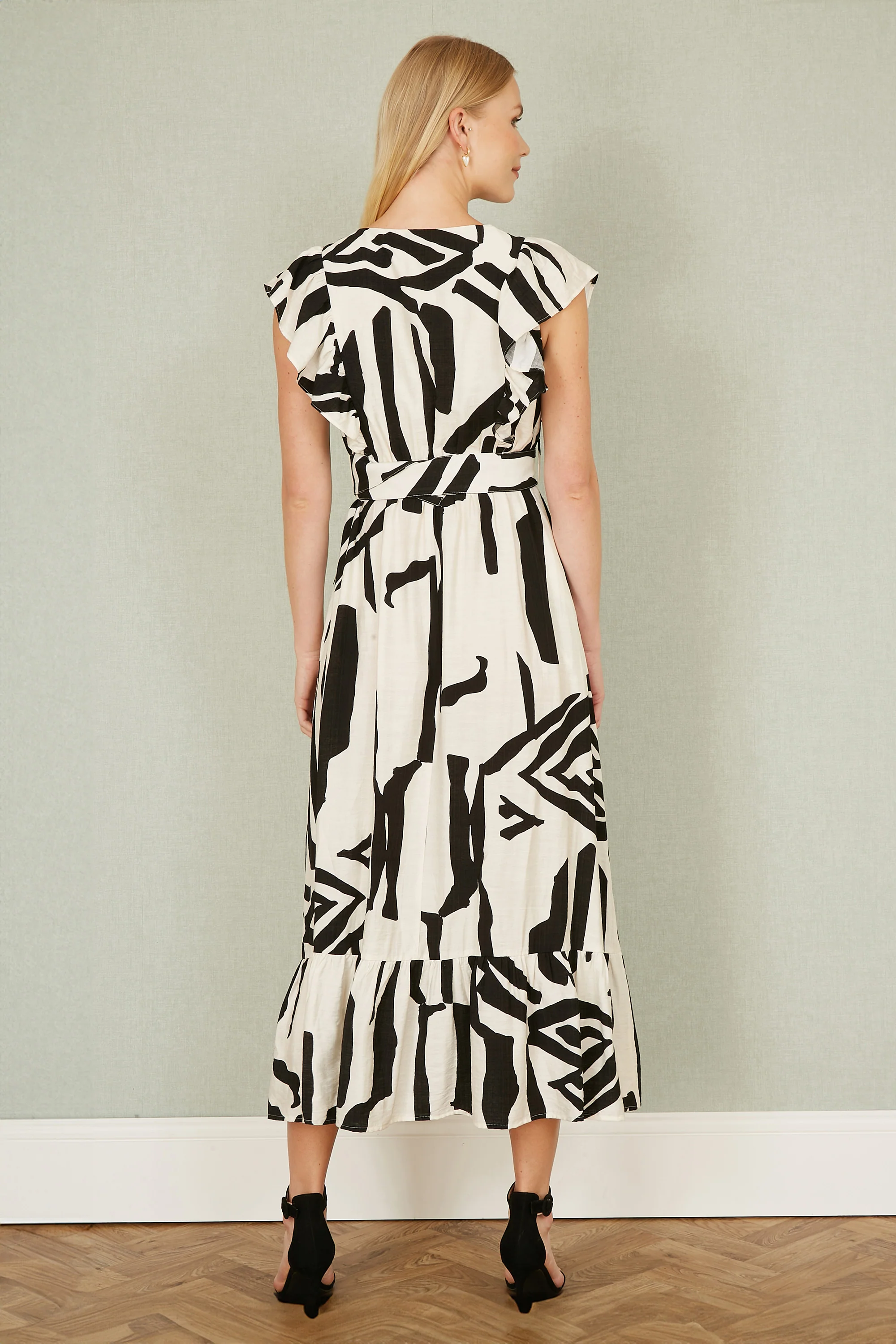 Yumi Ivory Abstract Print Viscose Midi Dress With Matching Belt - Image 3