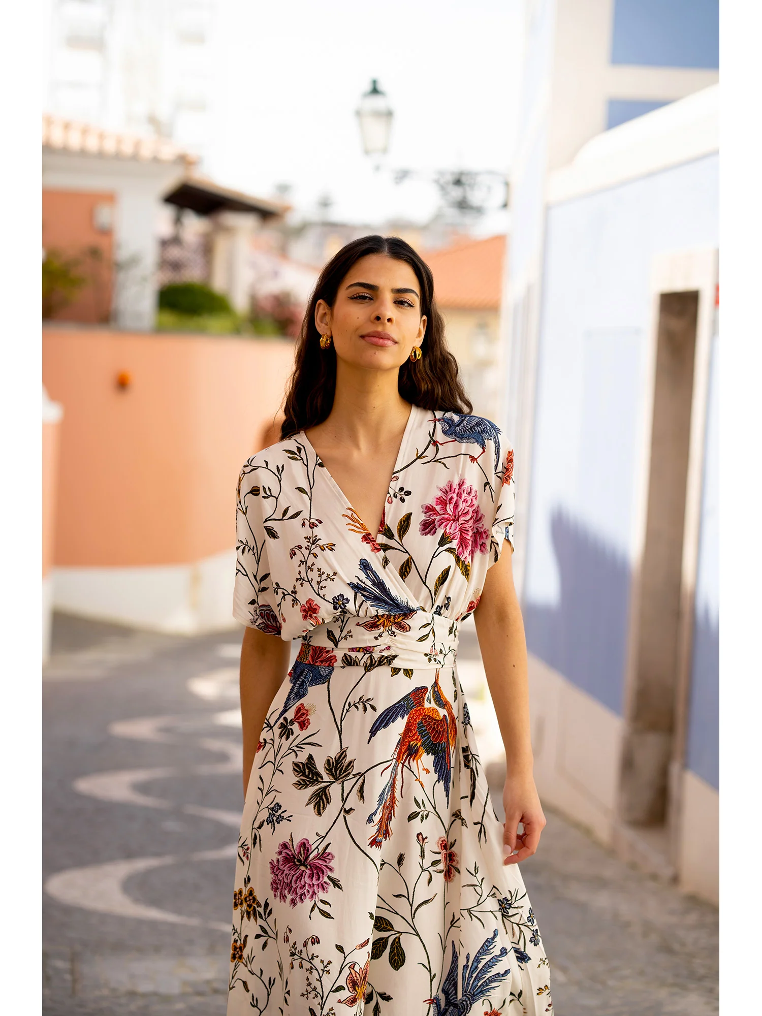 Yumi Ivory Bird and Floral Print Ruched Waist Kimono Midi Dress - Image 3
