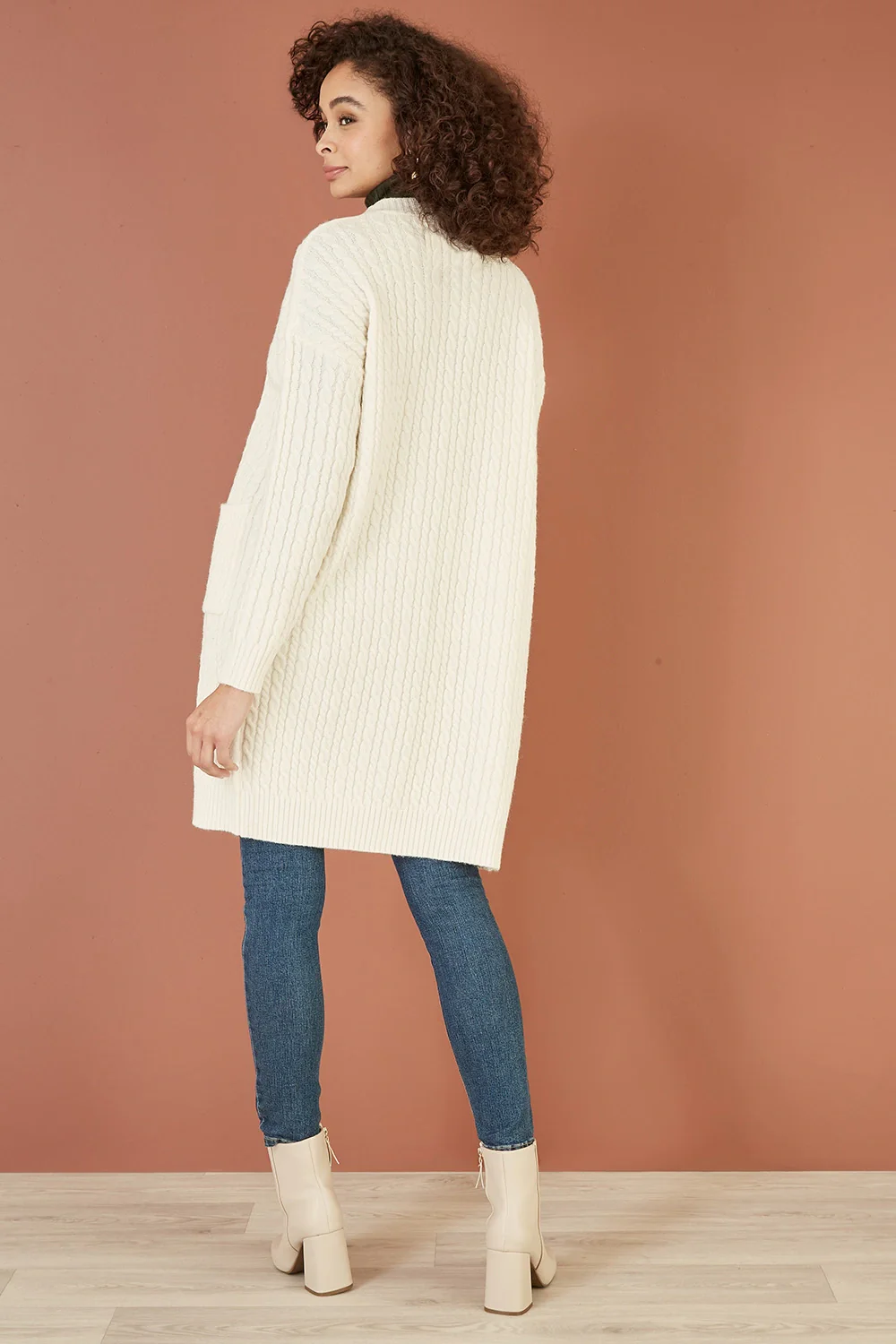 Yumi Ivory Cable Knit Edge to Edge Long Cardigan With Pockets - Image 4