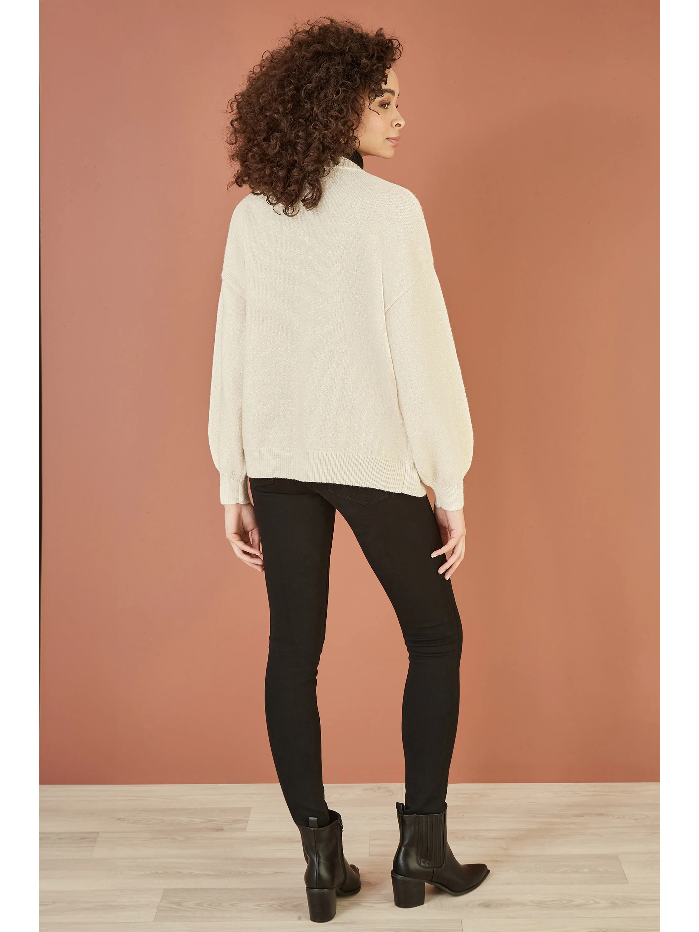 Yumi Ivory Metallic Slouchy Cardigan With Pockets - Image 3