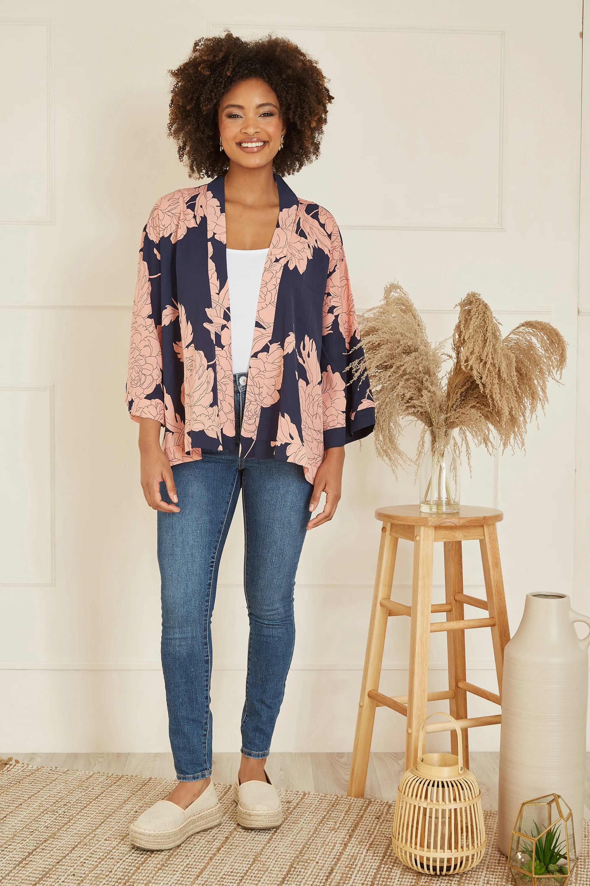 Yumi Navy Floral Blossom Print Kimono - Image 3