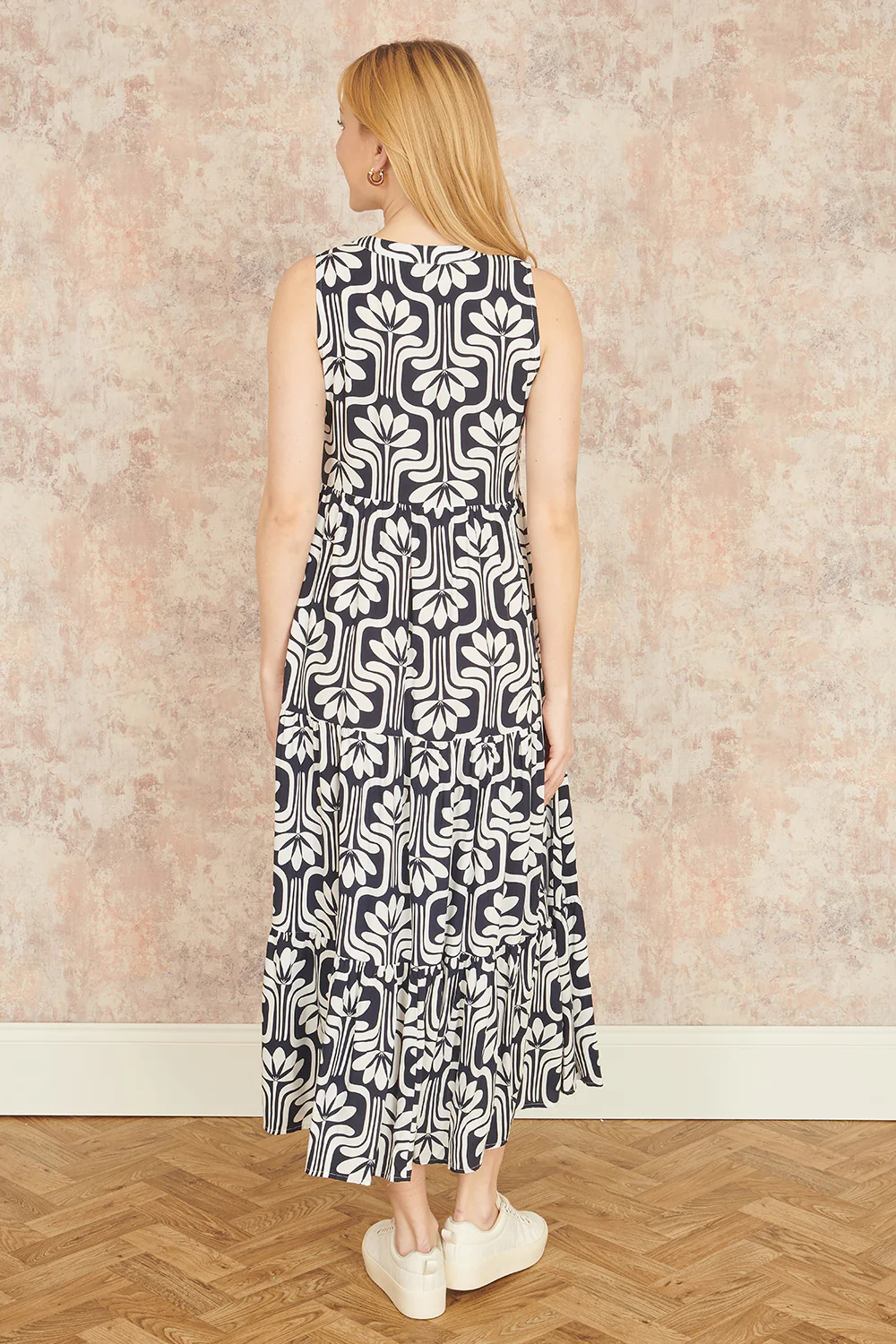 Yumi Navy Retro Print Relaxed Midi Dress - Image 3