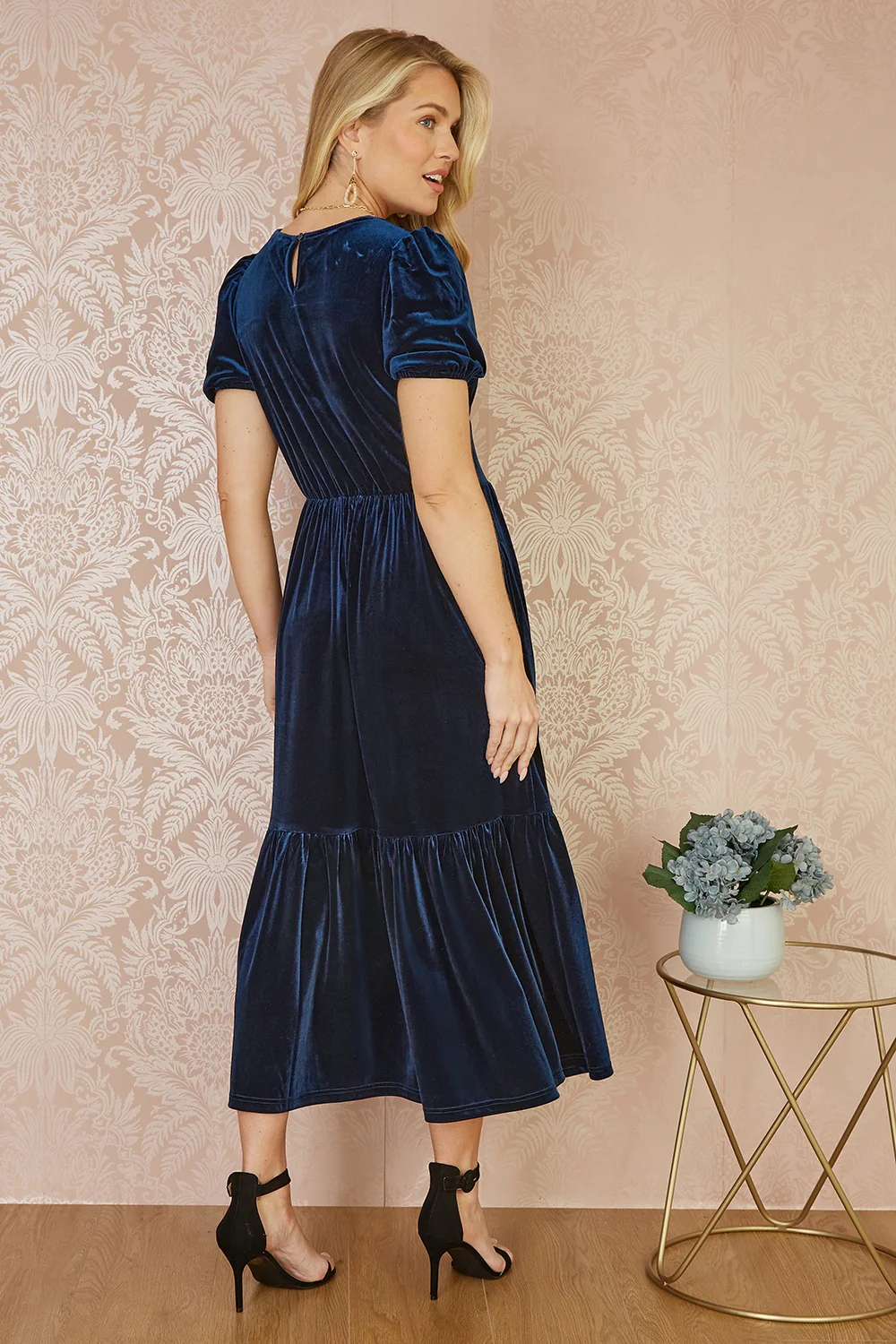 Yumi Navy Velvet Midi Dress - Image 4