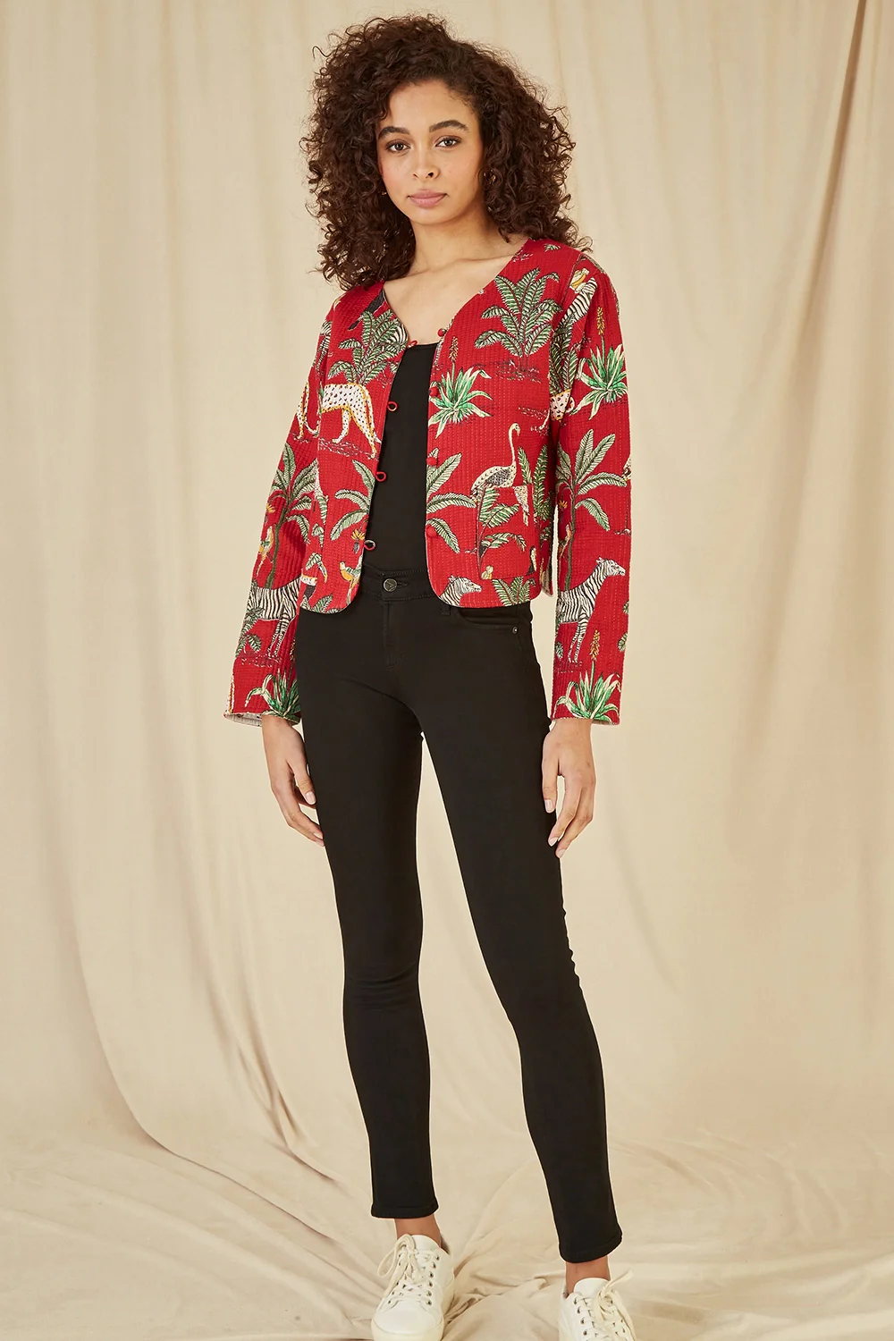 Yumi Red Animal Print Reversible Cotton Cropped Quilted Jacket - Image 3