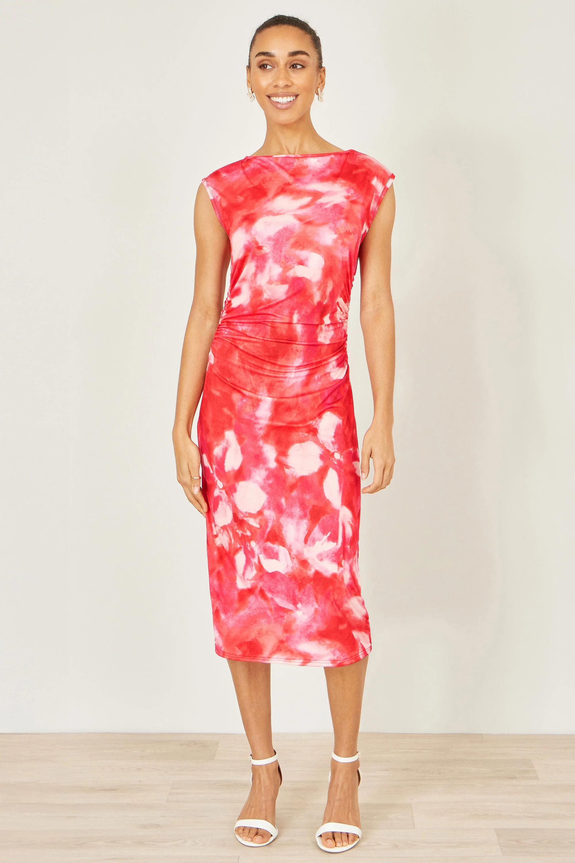 Yumi Red Mesh Ruched Bodycon Midi Dress - Image 3