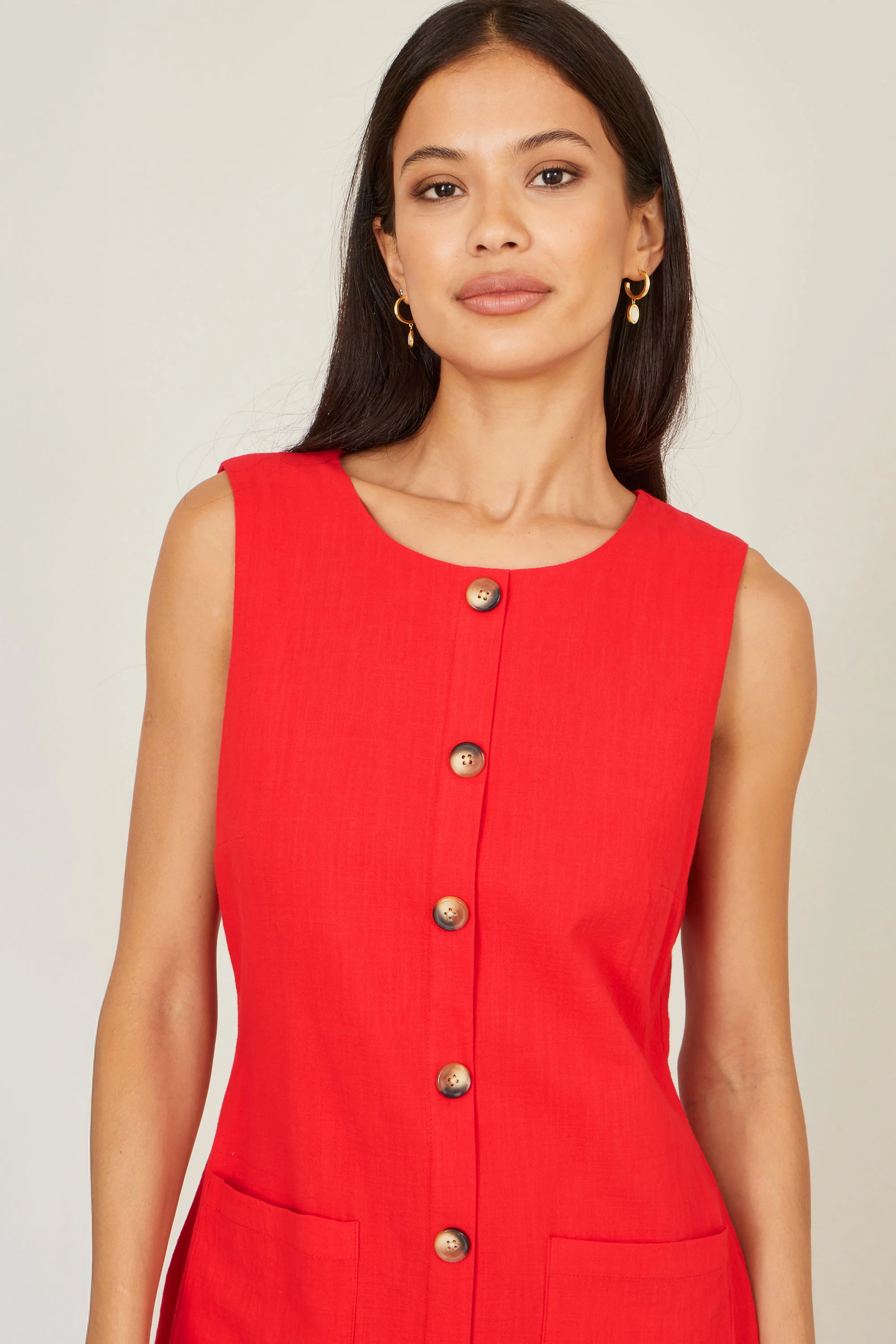 Yumi Red Viscose Button Detail Shift Dress - Image 2
