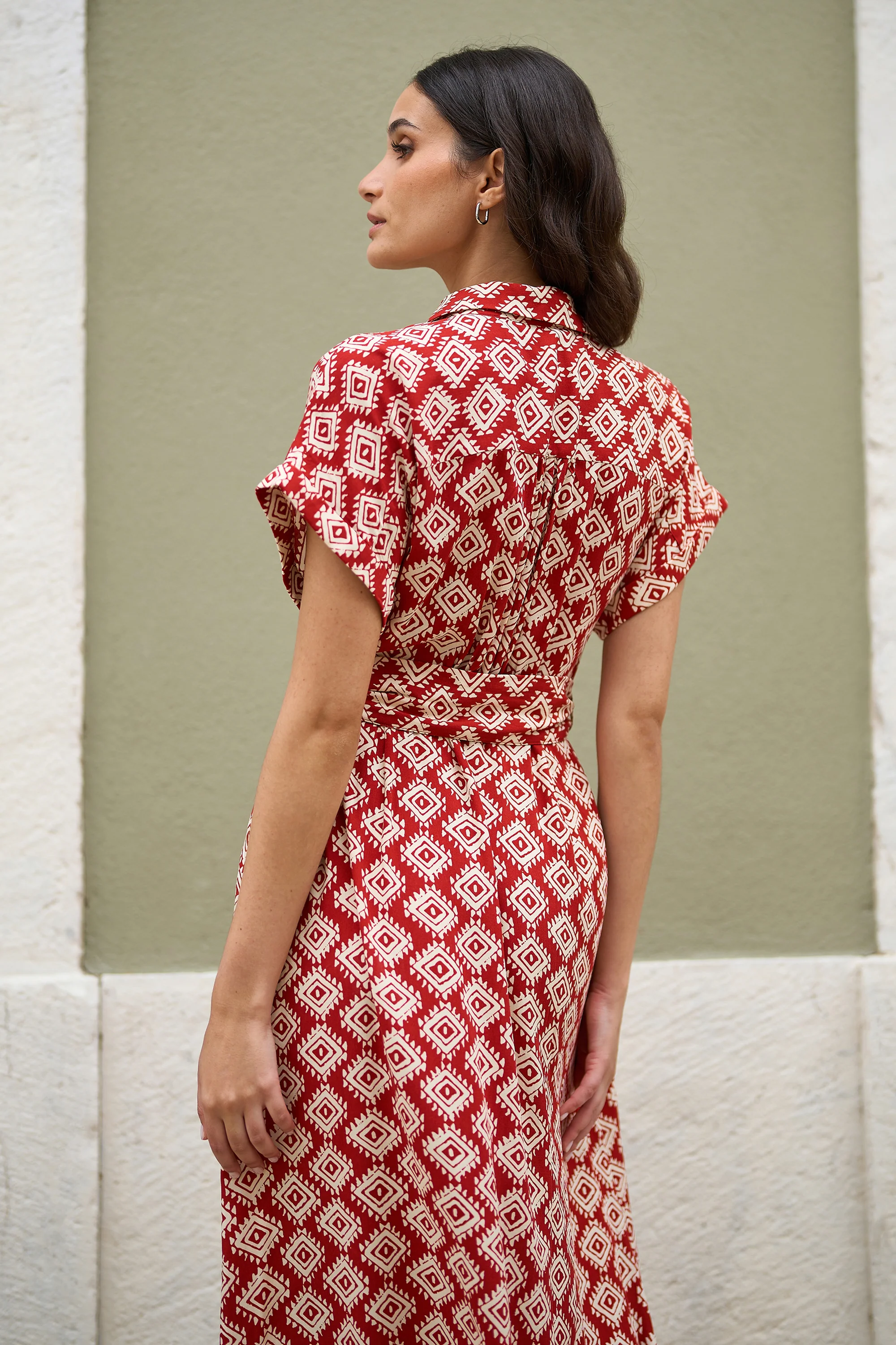 Yumi Red Viscose Midi Shirt Dress With Matching Belt - Image 3