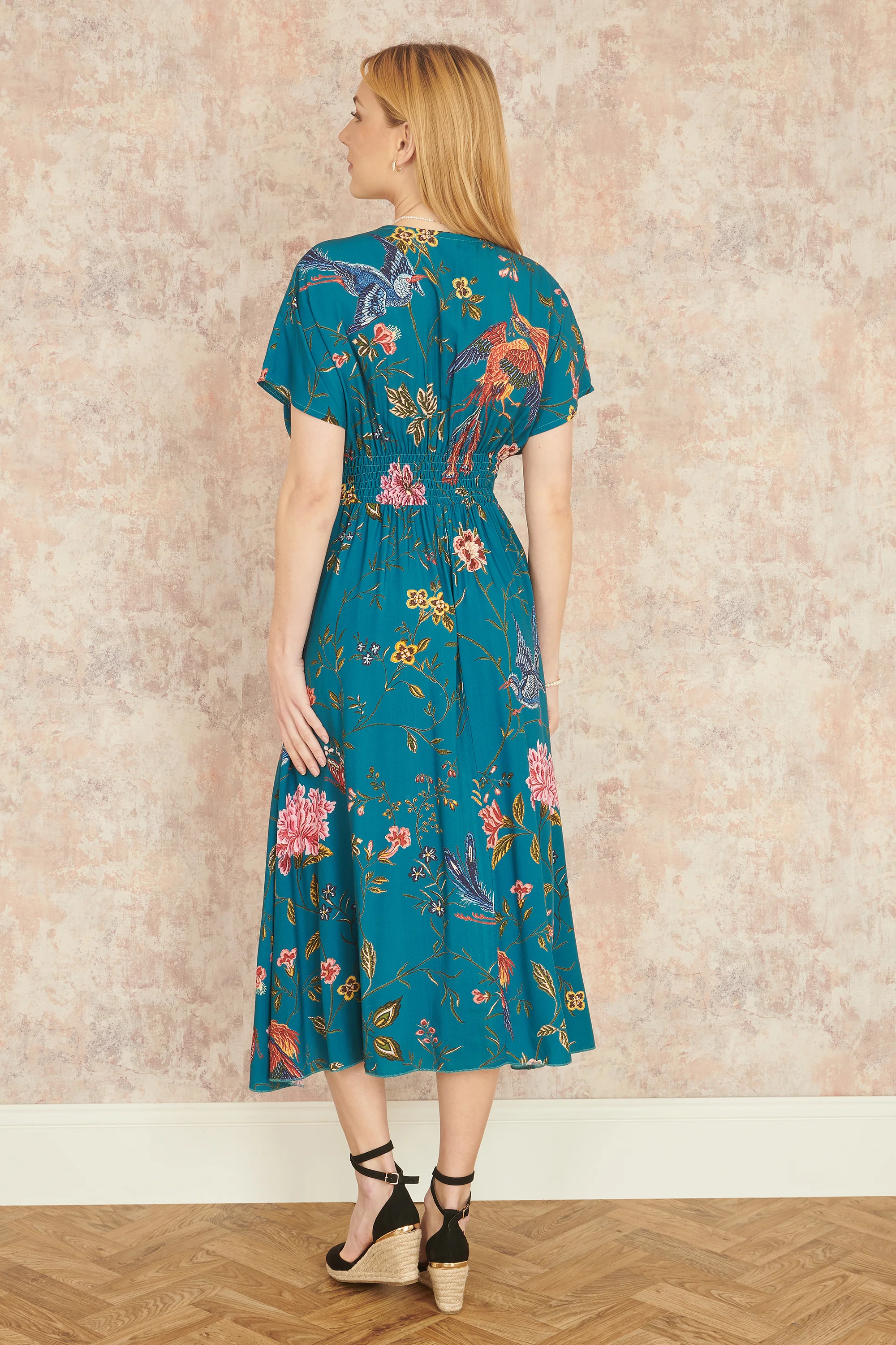 Yumi Teal Bird and Floral Print Ruched Waist Kimono Midi Dress - Image 3