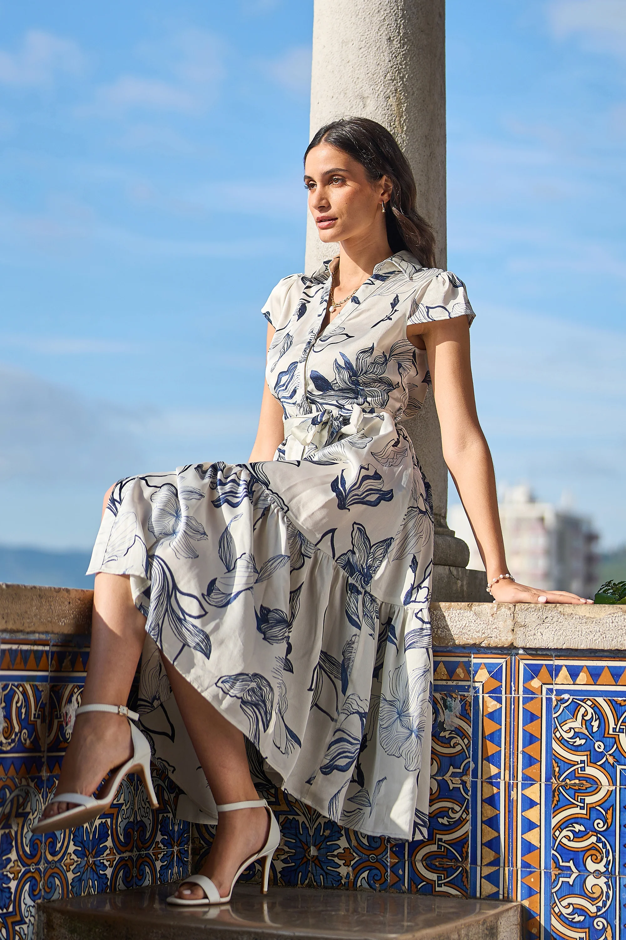 Yumi White Abstract Floral Midi Shirt Dress - Image 2