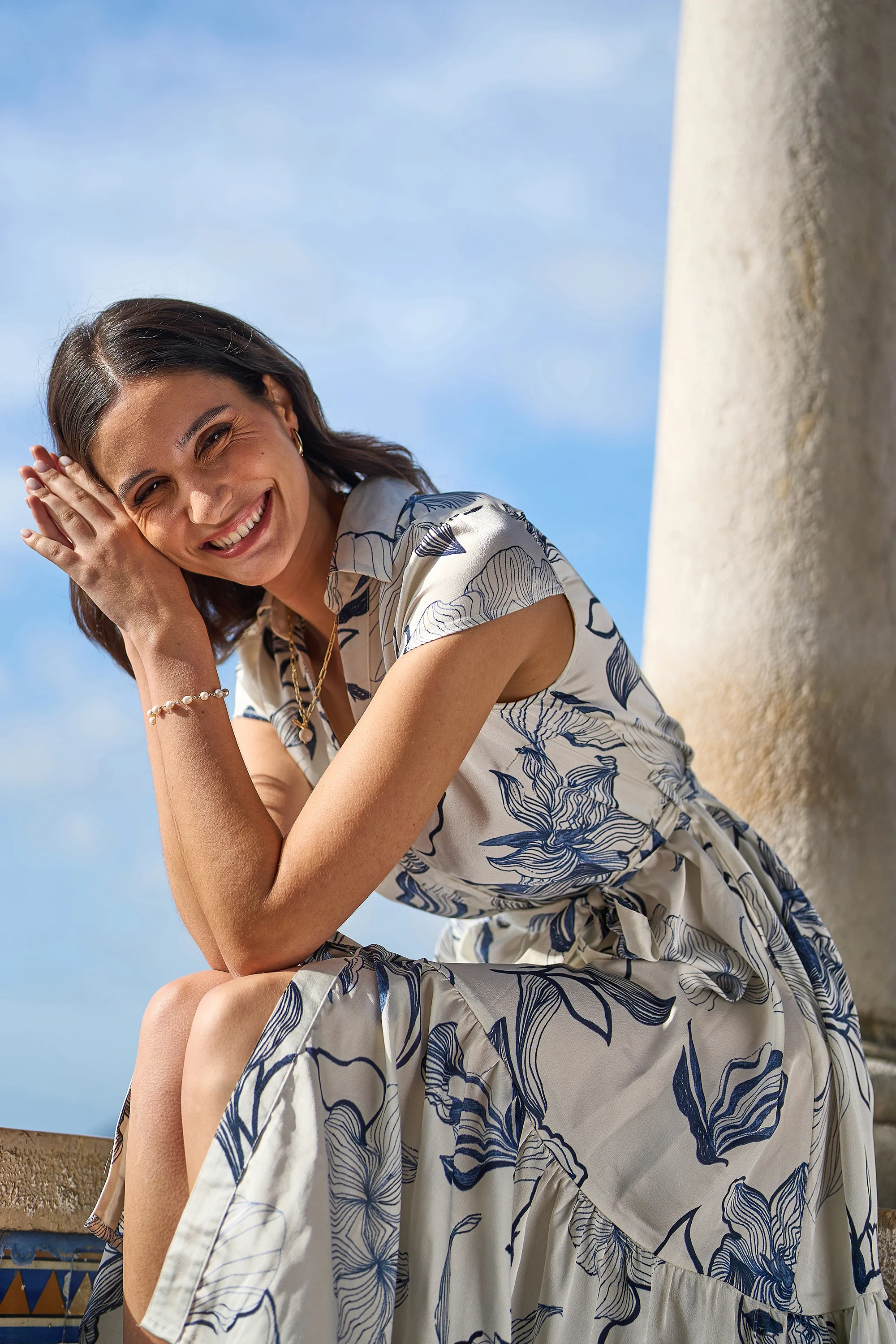 Yumi White Abstract Floral Midi Shirt Dress - Image 5