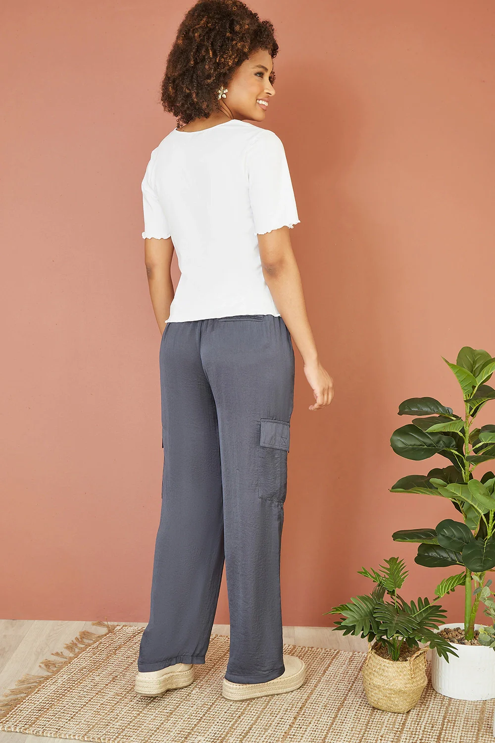 Yumi White Cotton Button Detail T-Shirt - Image 3