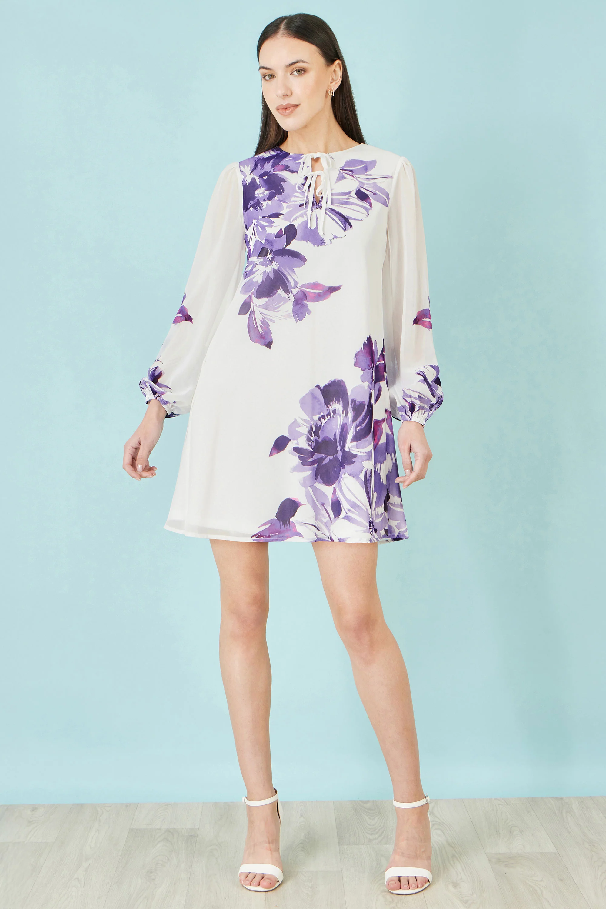 Yumi White Floral Placement Tunic With Keyhole Neckline - Image 3