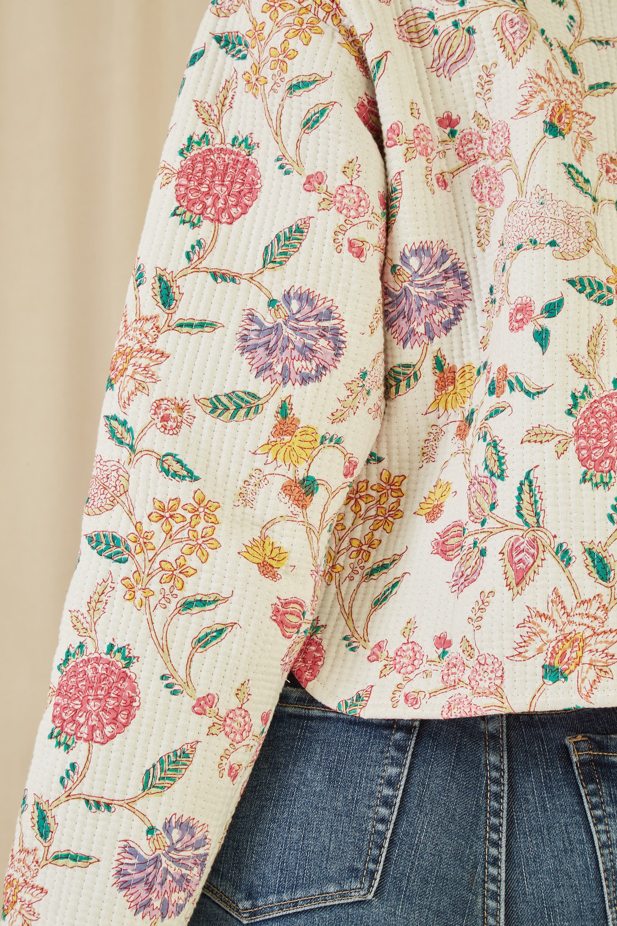 Yumi White Floral Print Reversible Cotton Cropped Quilted Jacket - Image 3