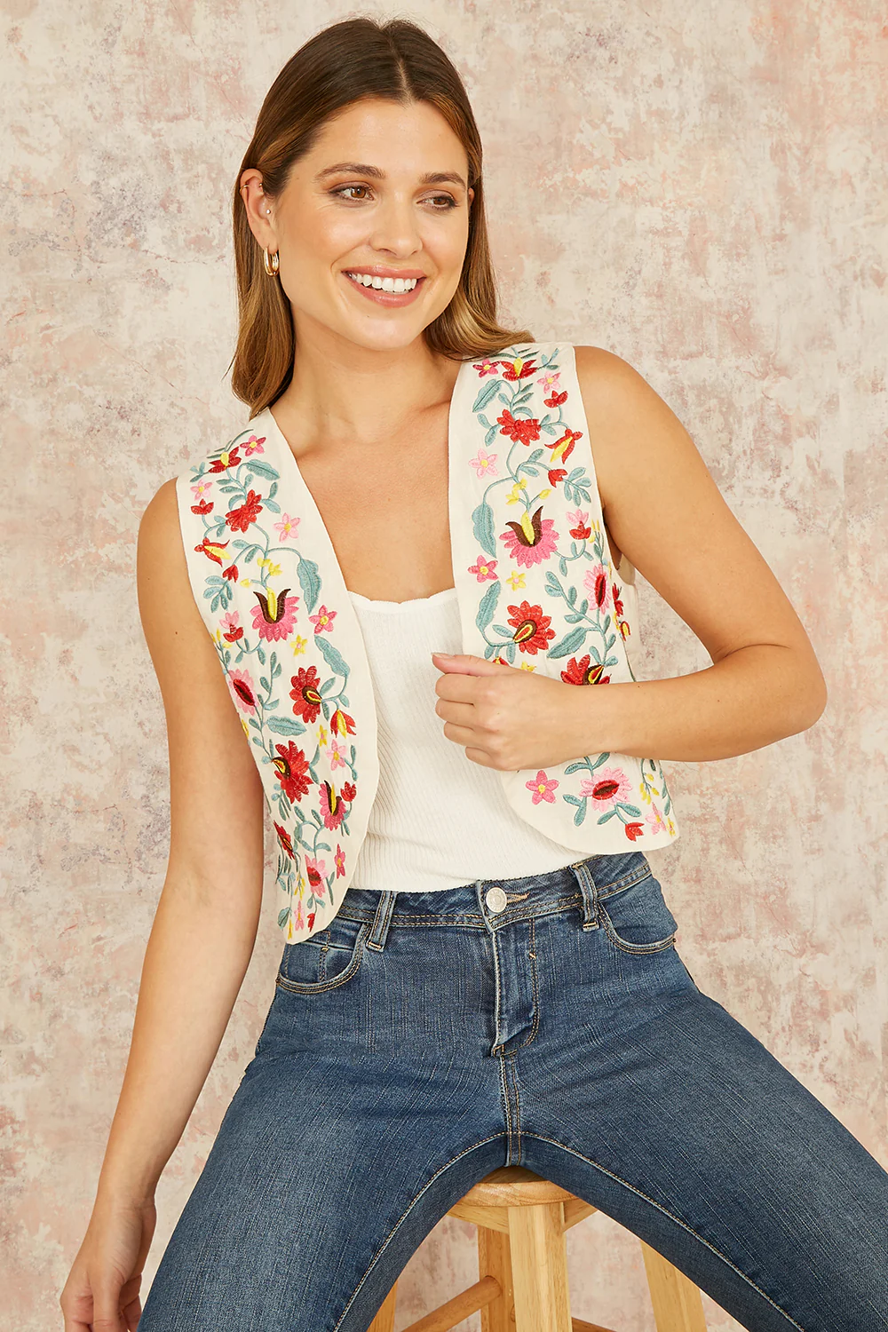 Yumi White Folk Embroidered Cotton Waist Coat - Image 4