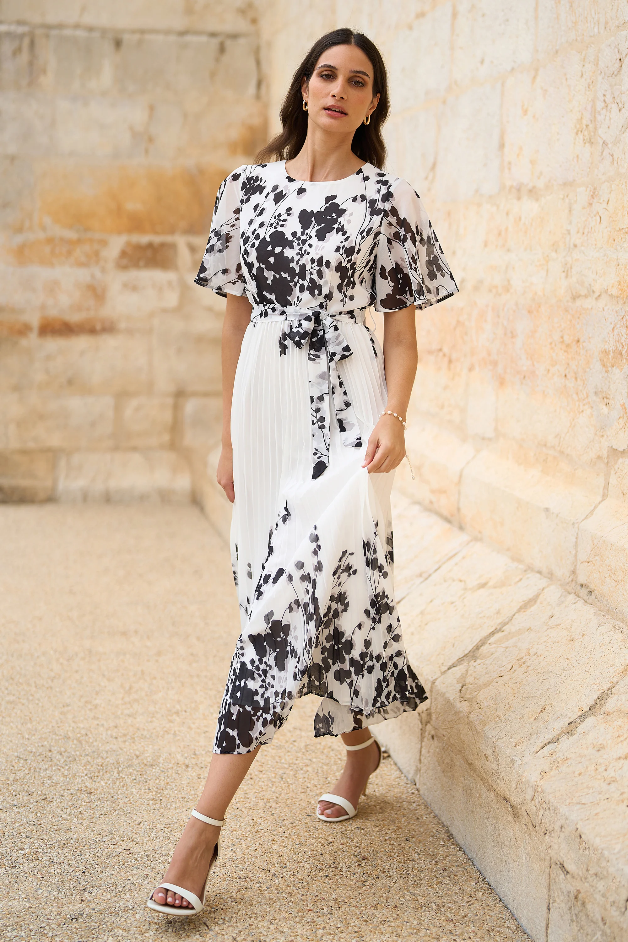 Yumi White Mirror Floral Design Pleated Midi Dress