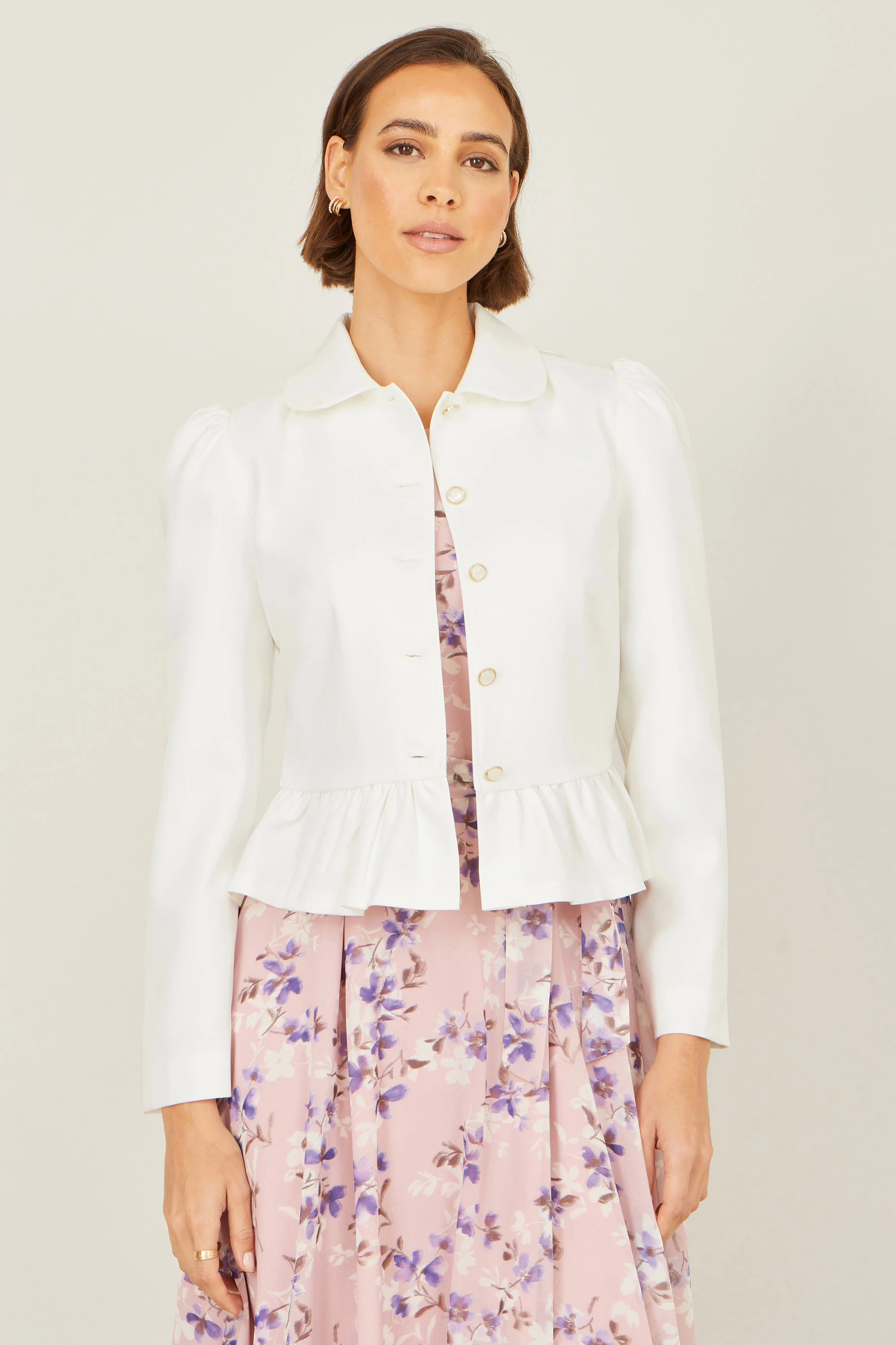 Yumi White Peplum Fitted Jacket - Image 2