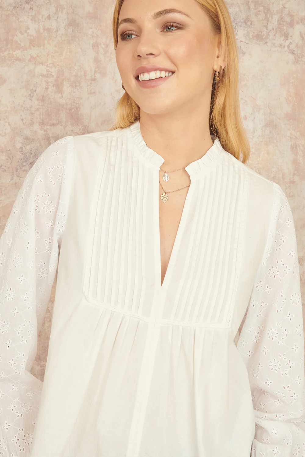 Yumi White Pleated Cotton Bib Shirt - Image 5